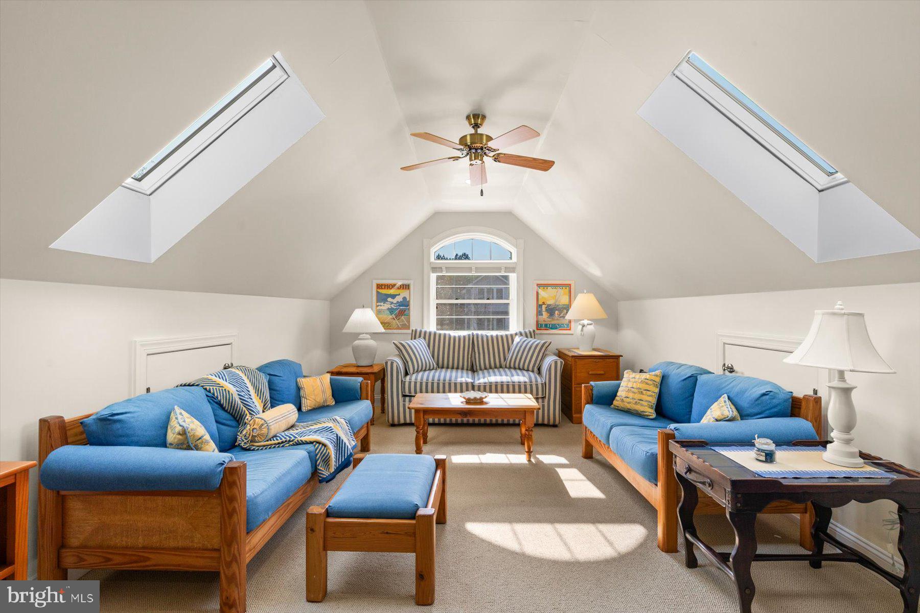 SALT POND - Residential