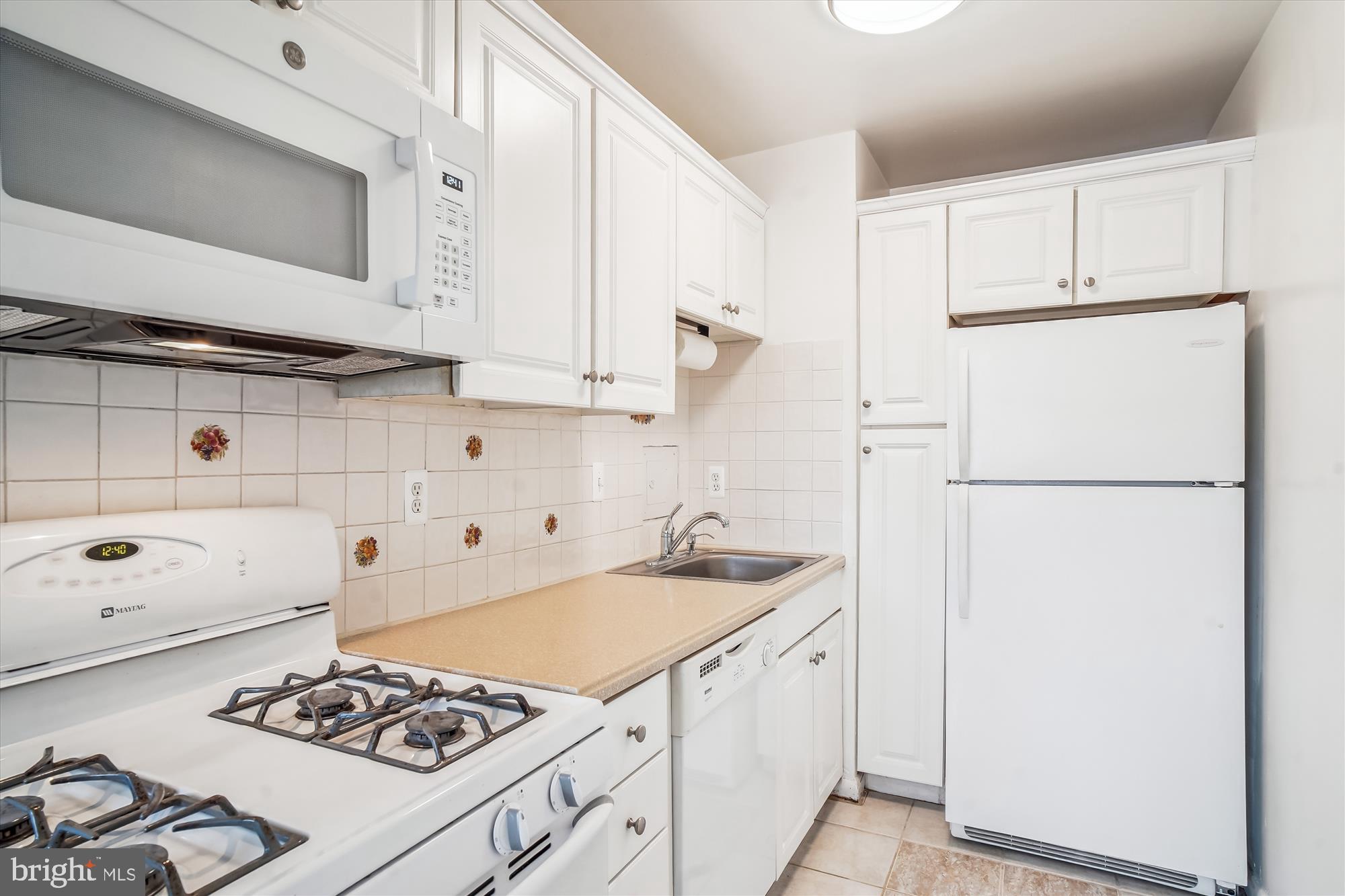 GROSVENOR PARK - Residential Lease