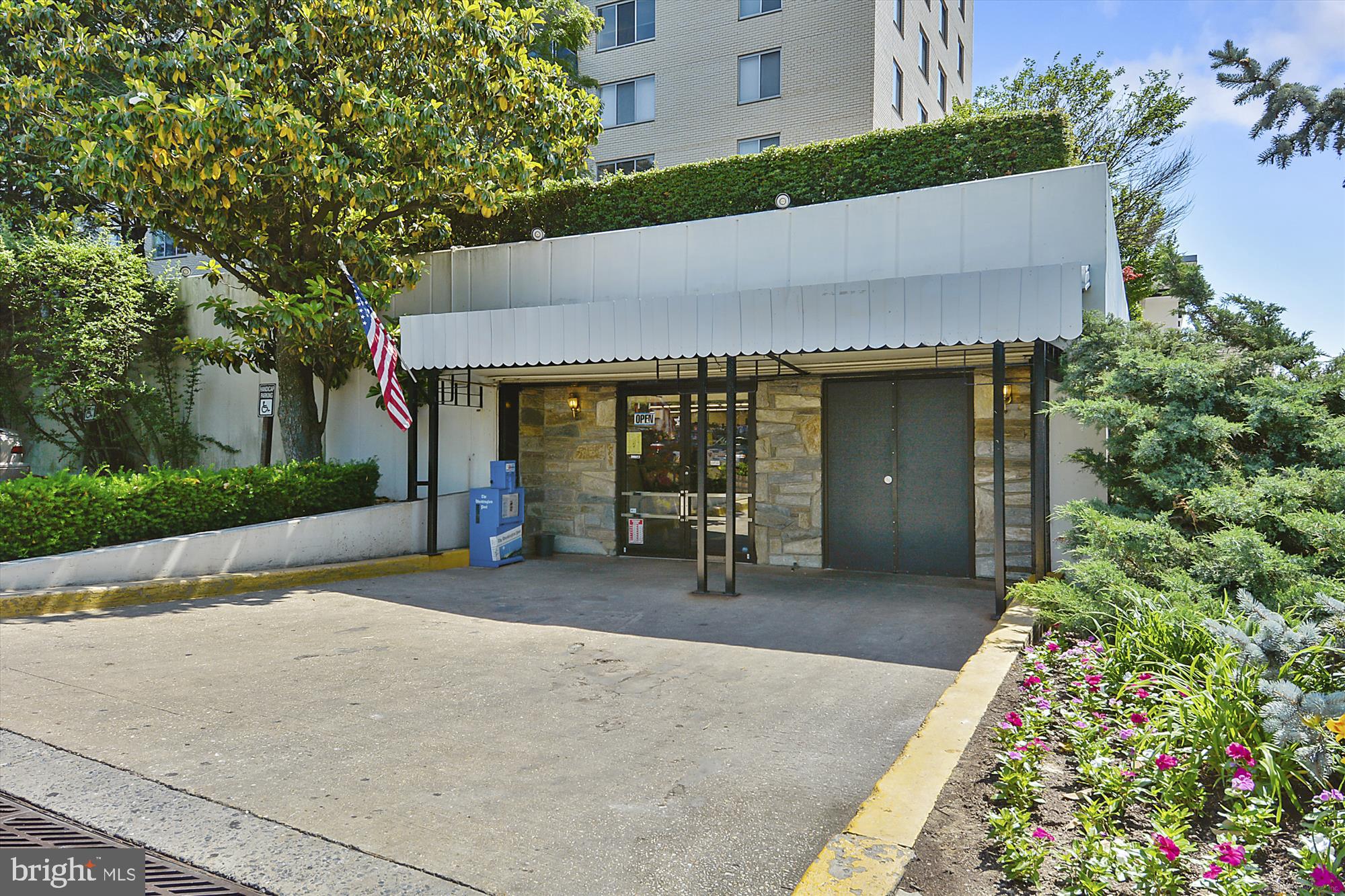 GROSVENOR PARK - Residential Lease