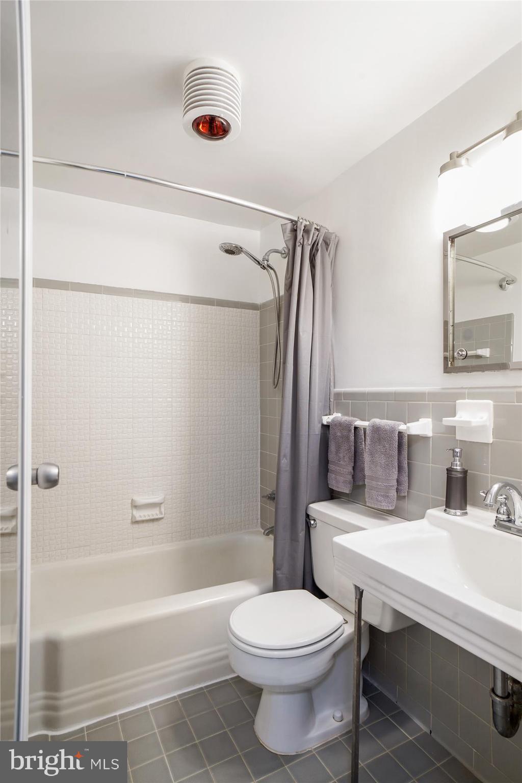 GROSVENOR PARK - Residential Lease