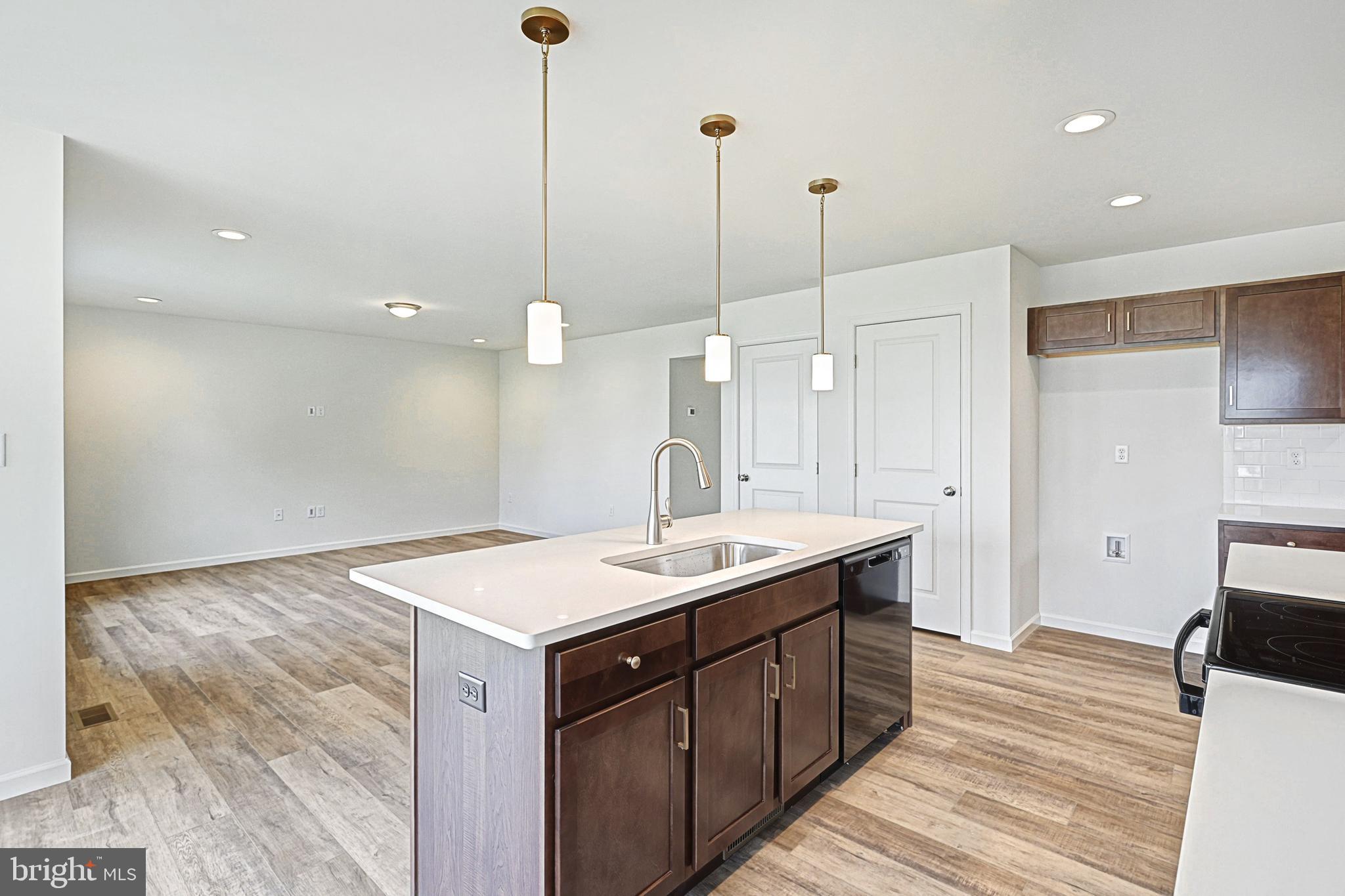 HAMPTON HEIGHTS - Residential