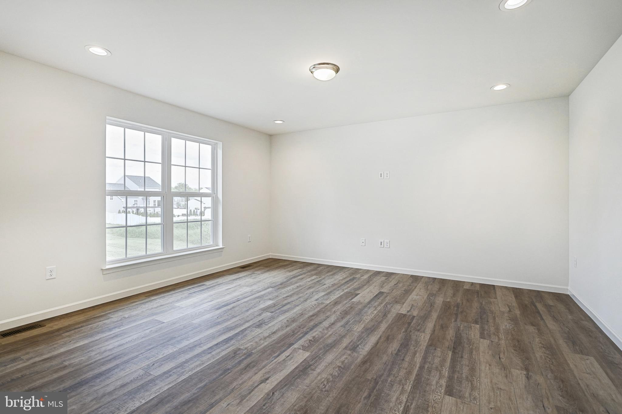 HAMPTON HEIGHTS - Residential