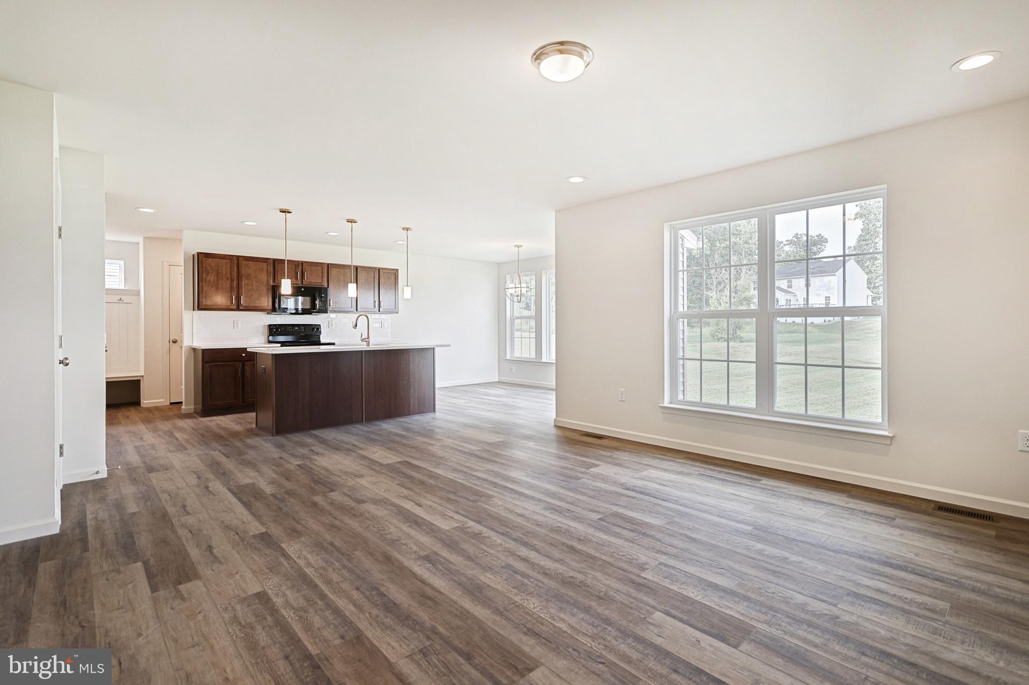 HAMPTON HEIGHTS - Residential