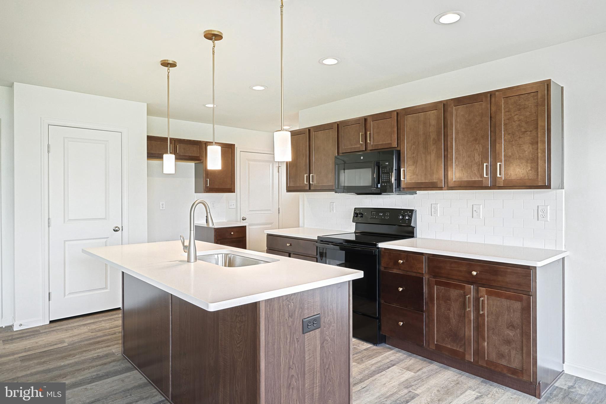 HAMPTON HEIGHTS - Residential