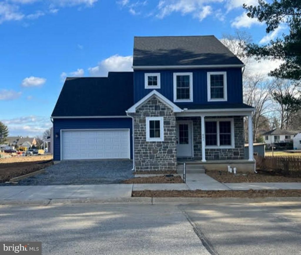 Photo of 401 GENERAL SUTTER AVE, LITITZ, PA 17543 (MLS # PALA2031330)