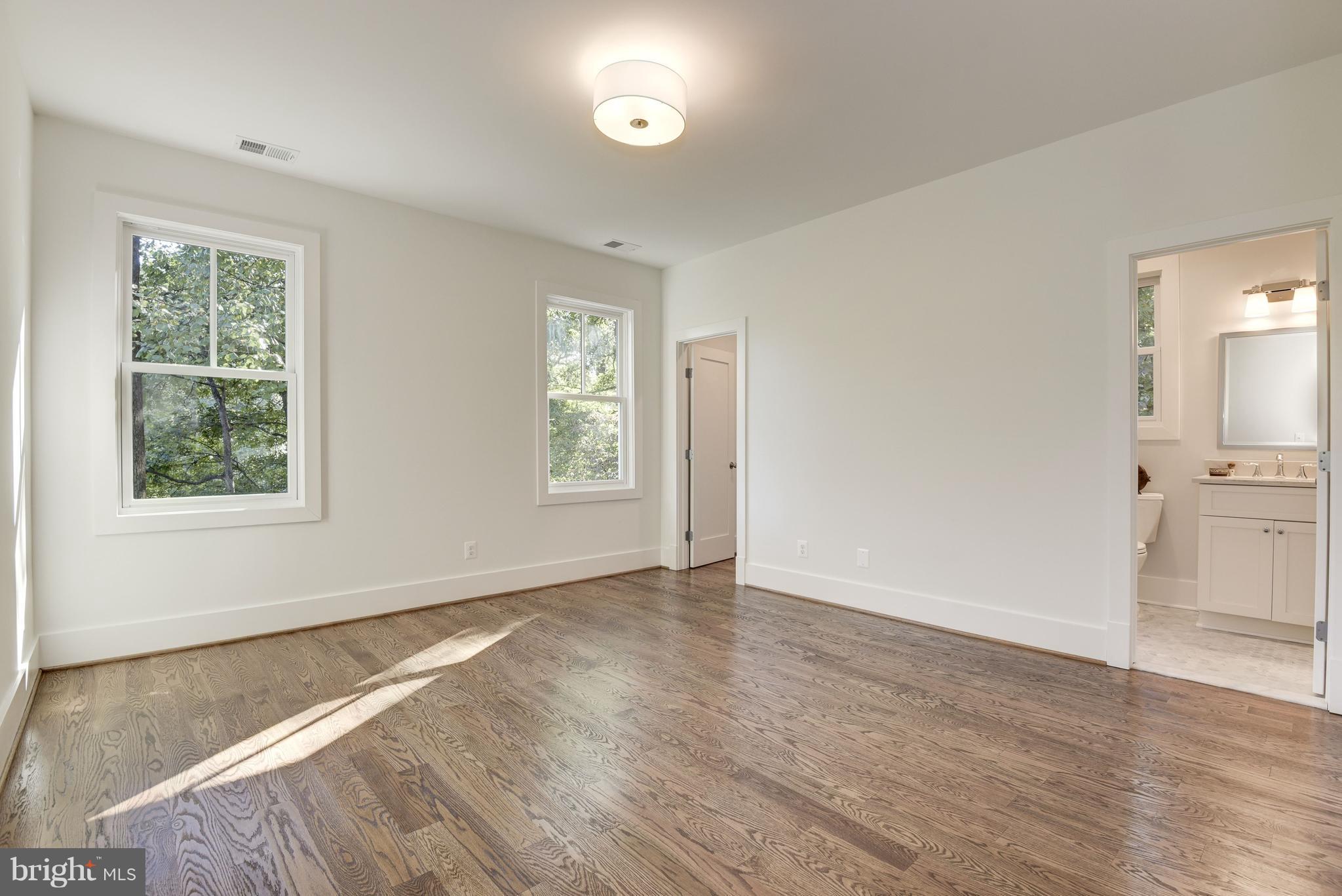 LEE HEIGHTS - Residential