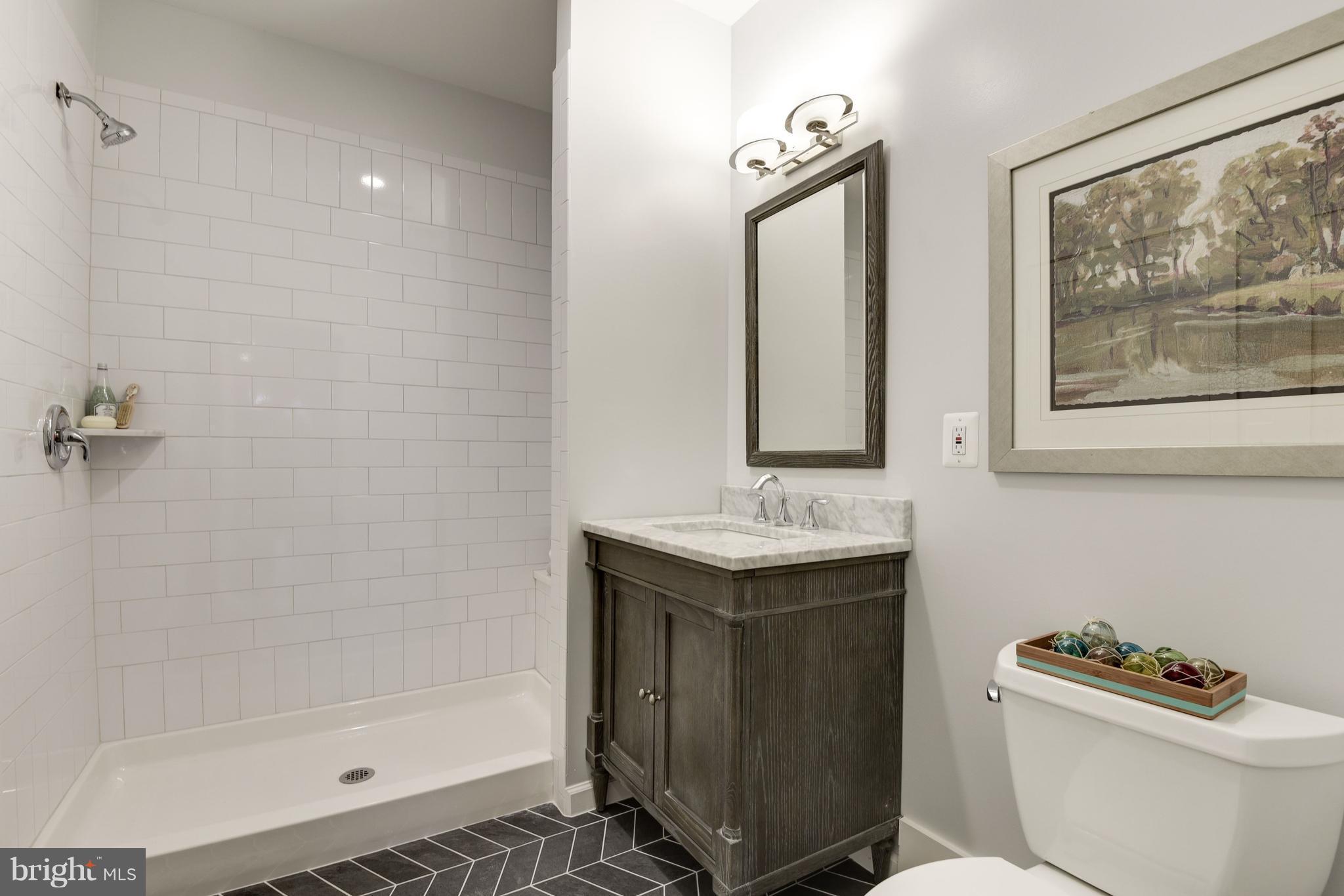 LEE HEIGHTS - Residential