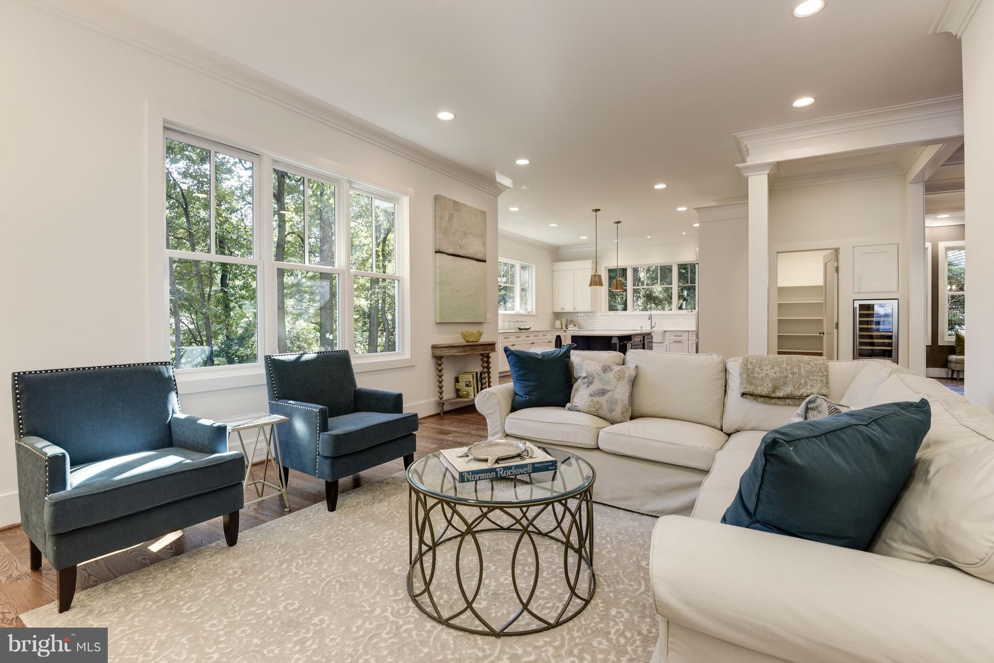 LEE HEIGHTS - Residential