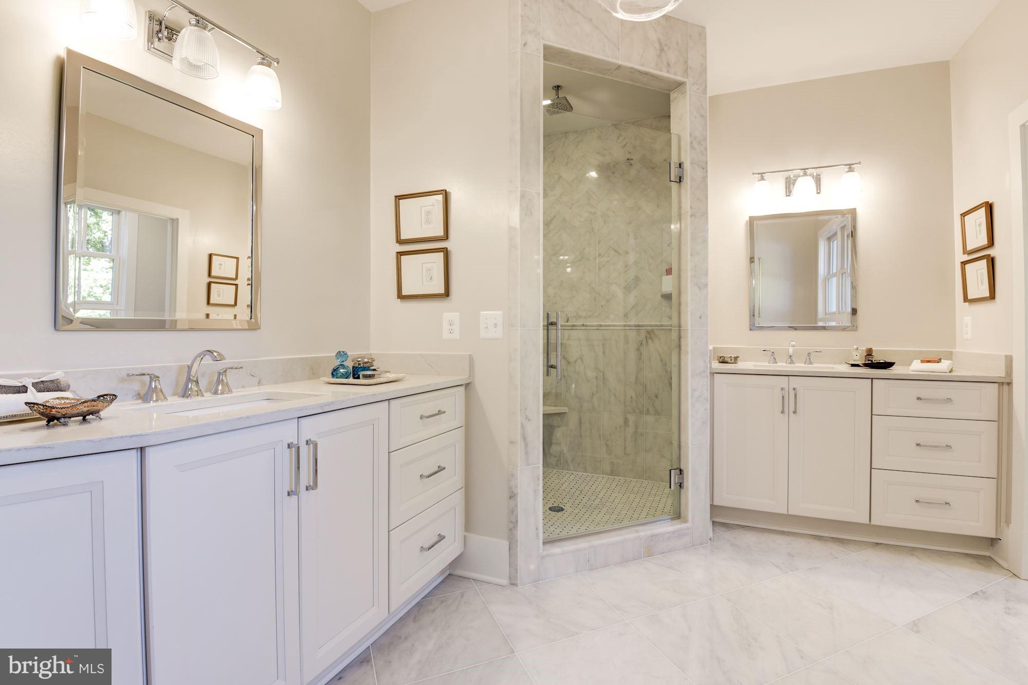 LEE HEIGHTS - Residential