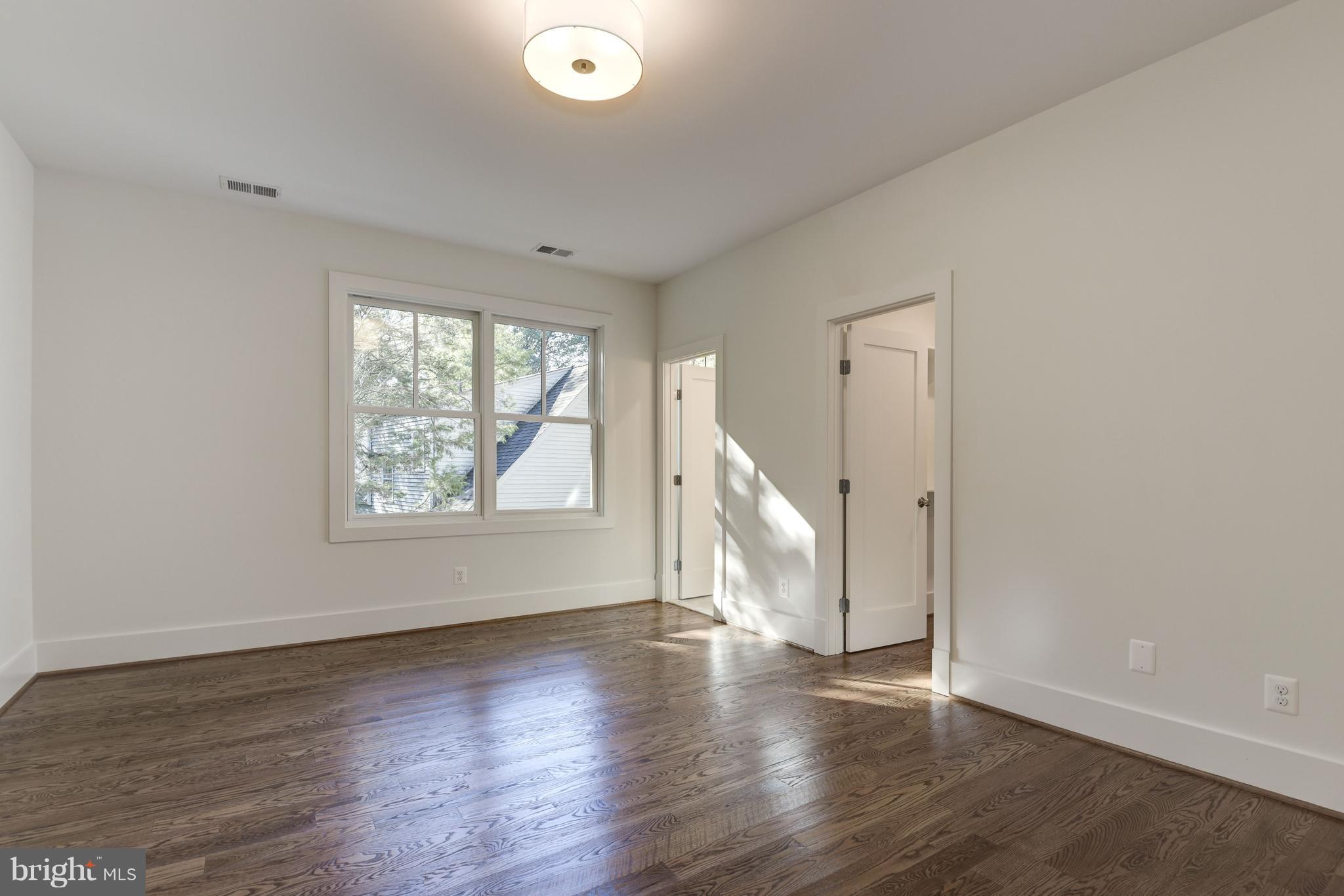 LEE HEIGHTS - Residential