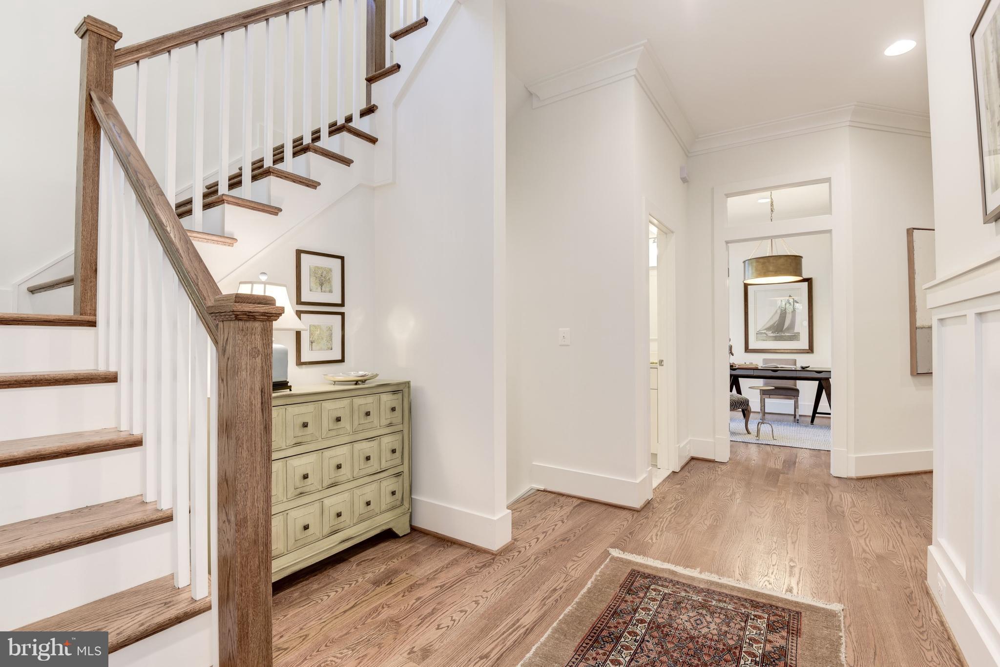 LEE HEIGHTS - Residential