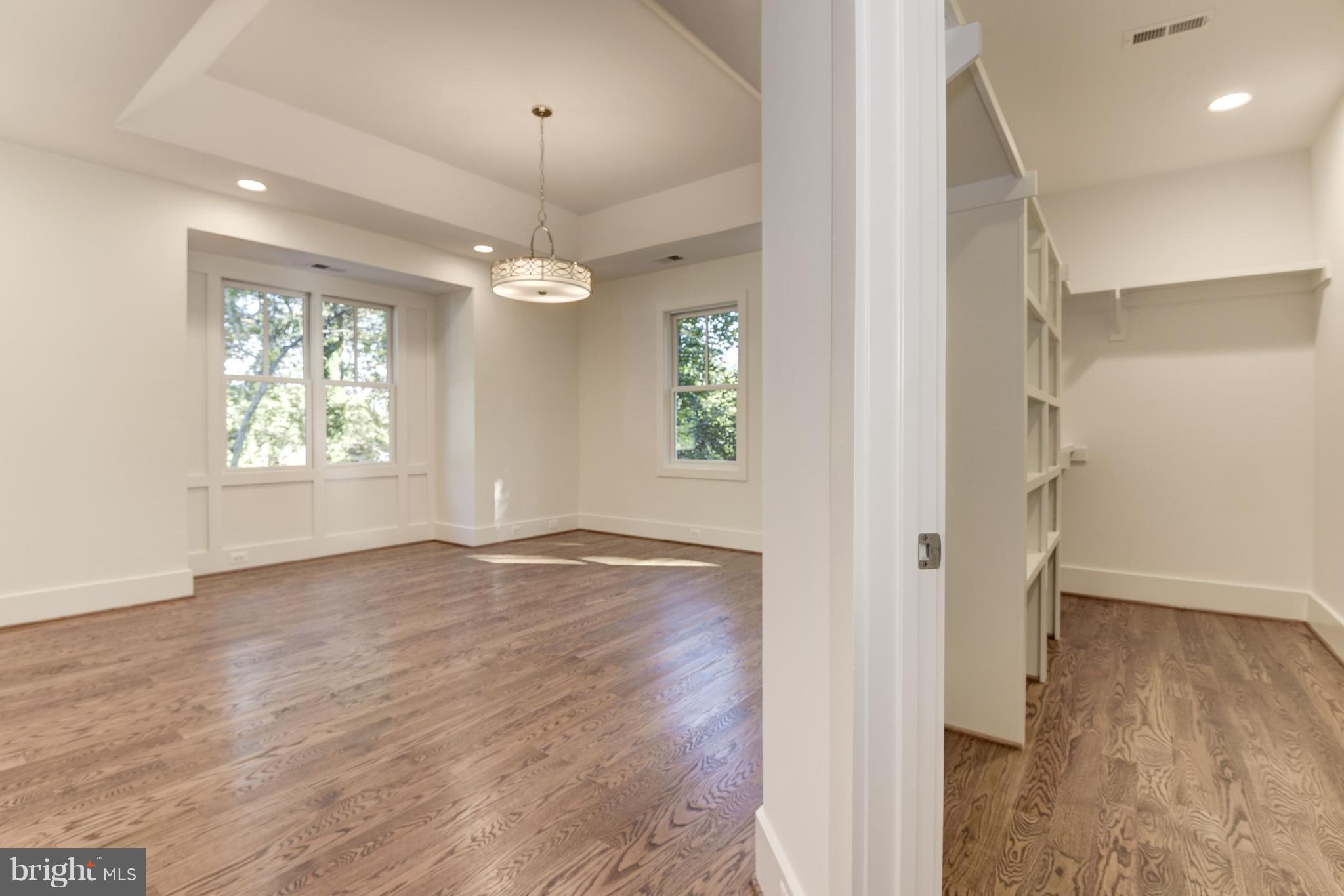 LEE HEIGHTS - Residential