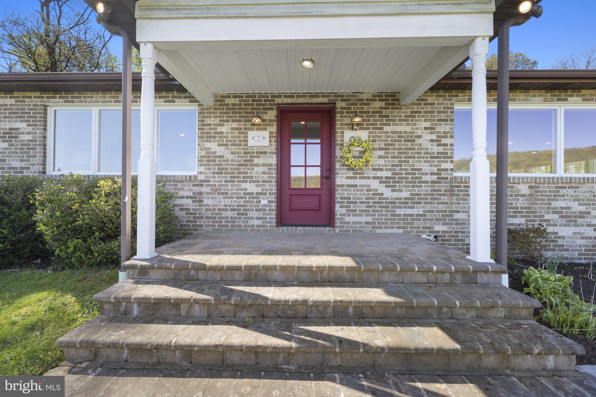 96 PEACH GLEN ROAD