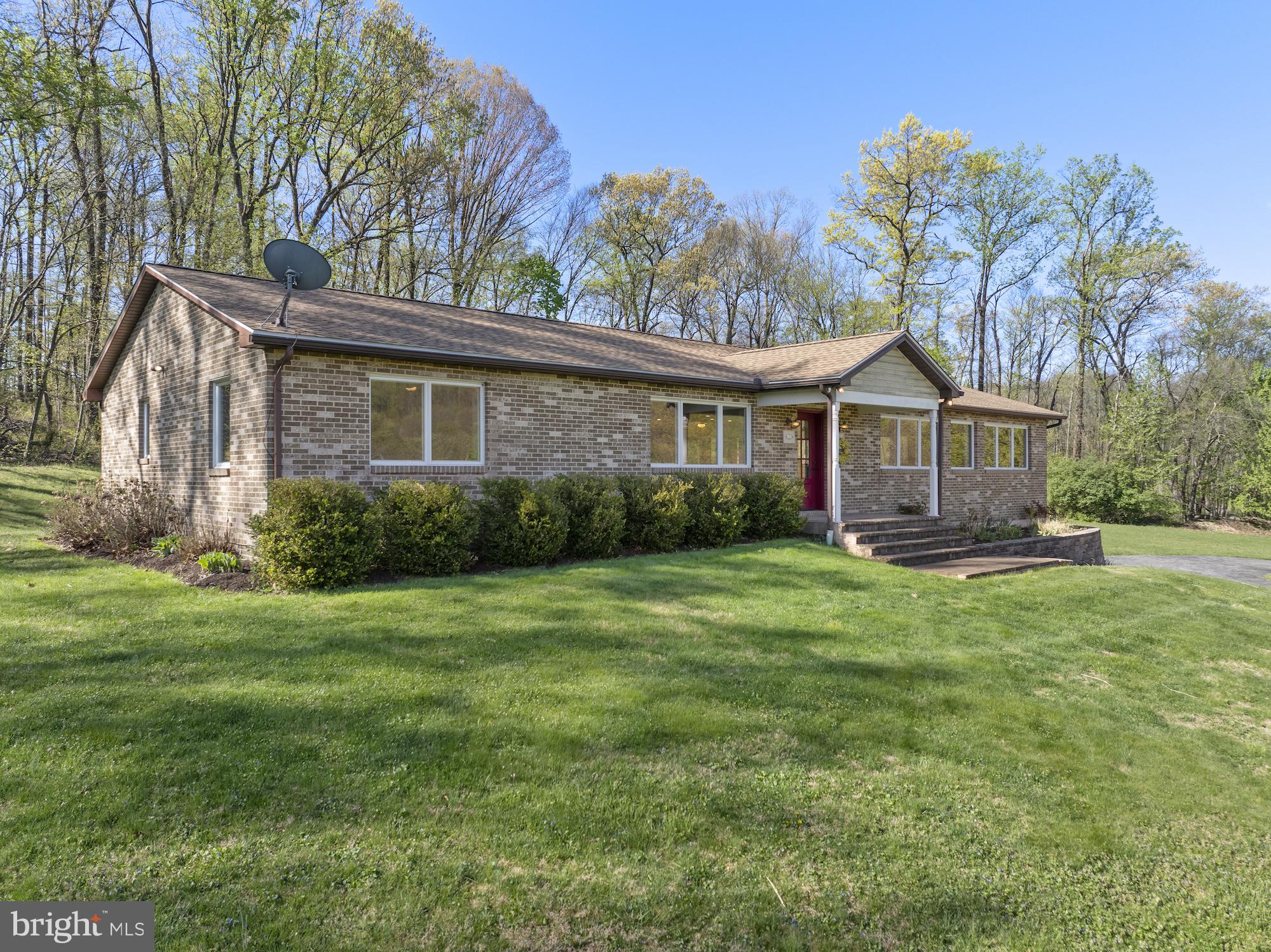 96 PEACH GLEN ROAD