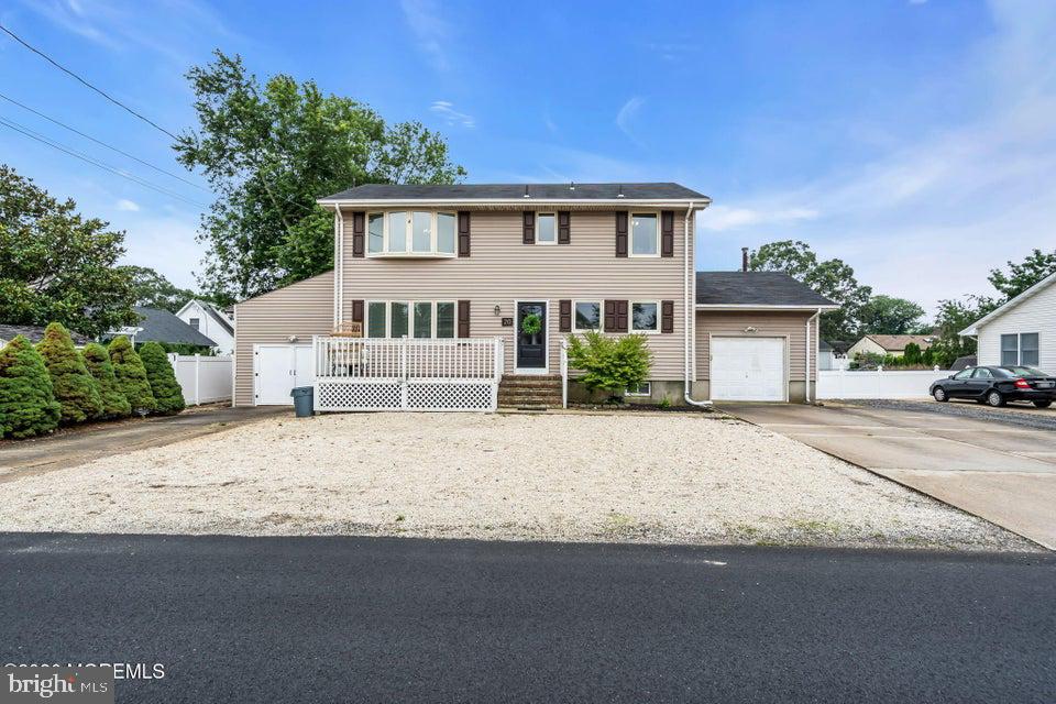 20 E LAKEWOOD AVENUE