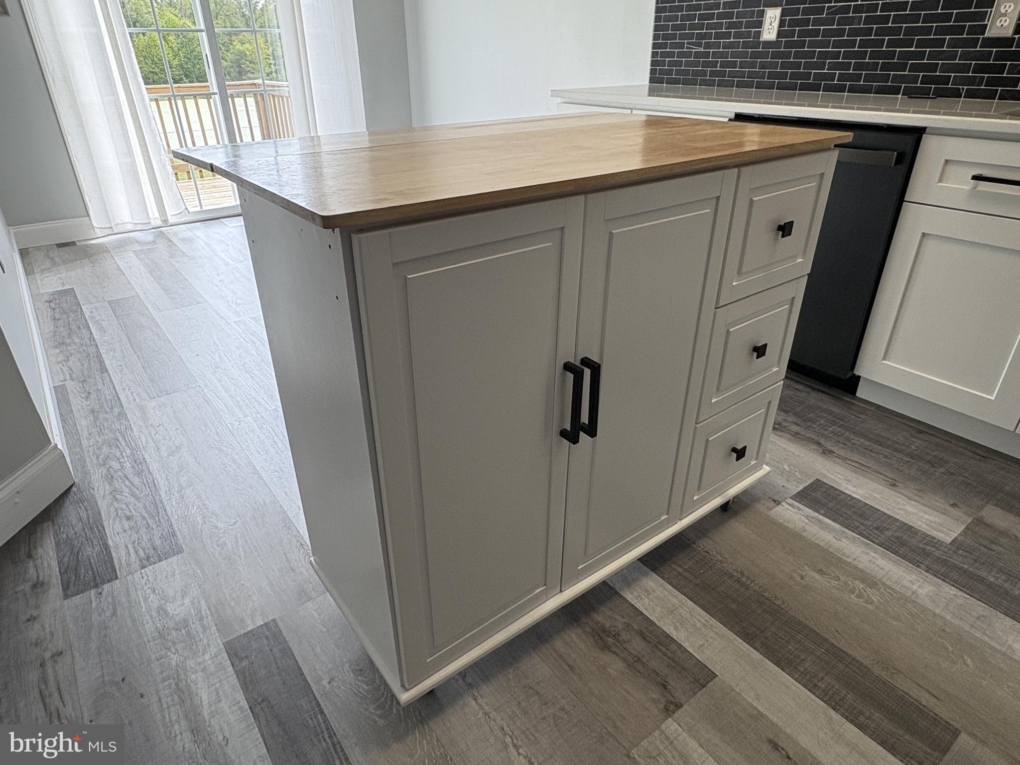 WALNUT HILL - Residential Lease