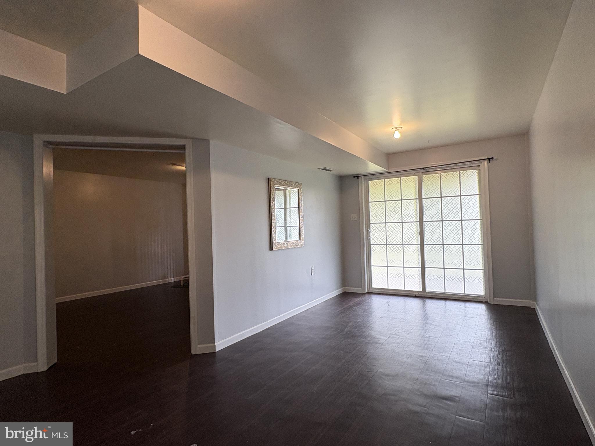 WALNUT HILL - Residential Lease