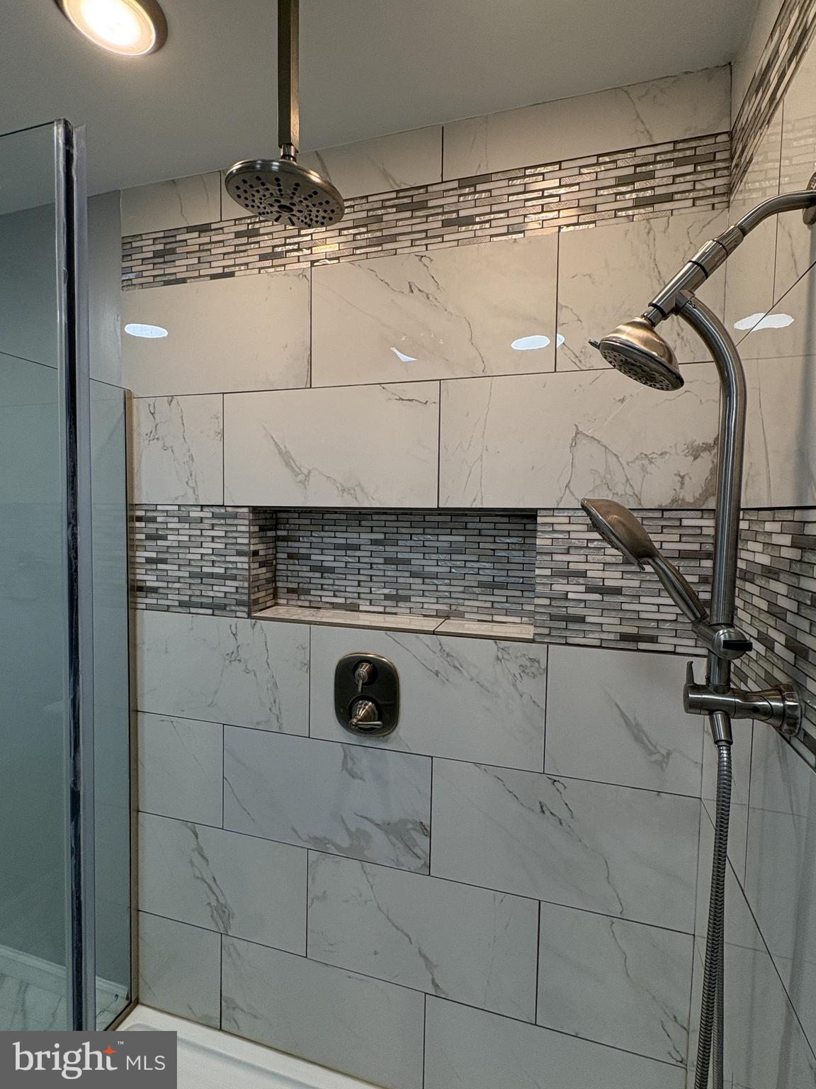 WALNUT HILL - Residential Lease