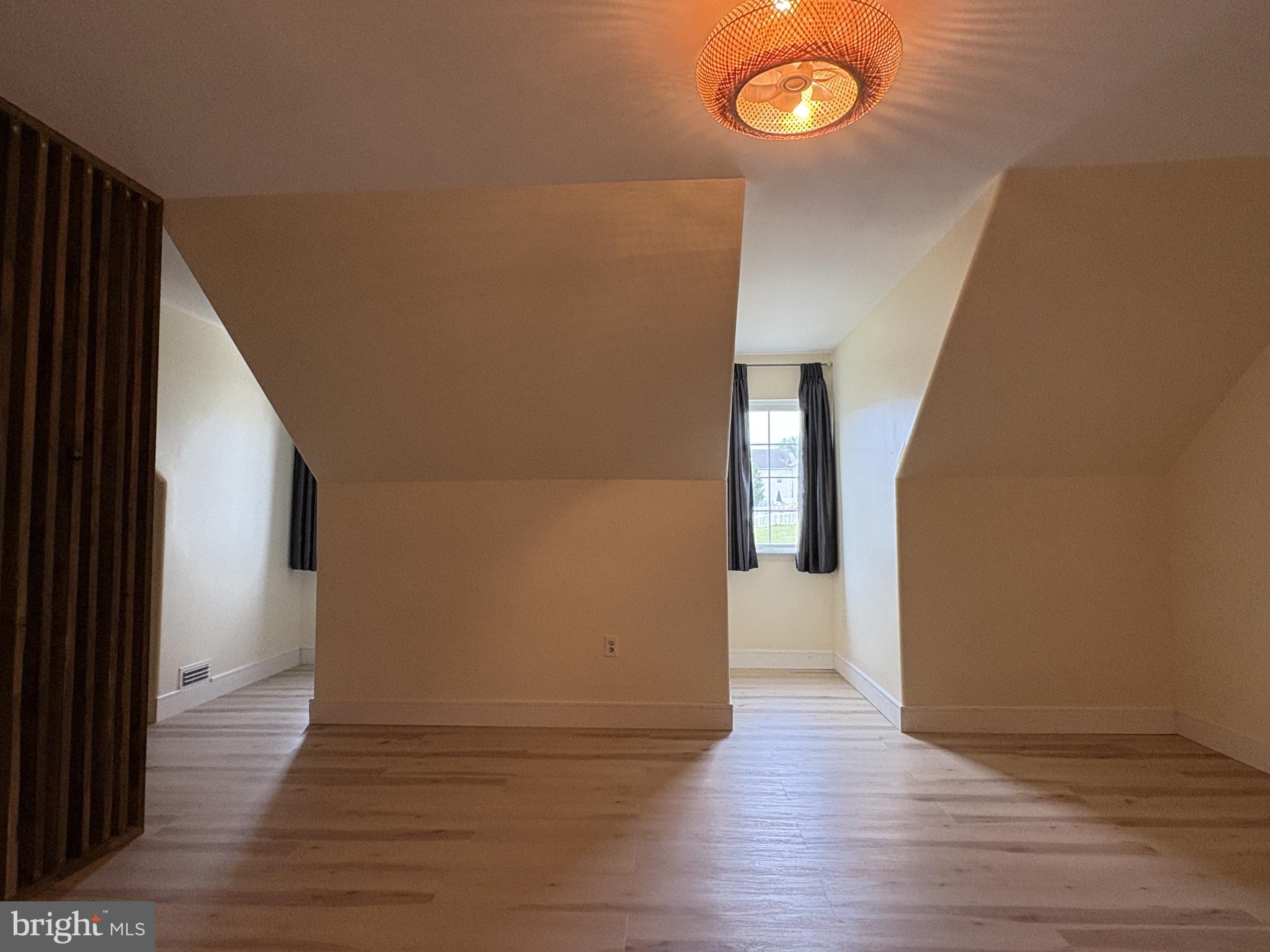 WALNUT HILL - Residential Lease