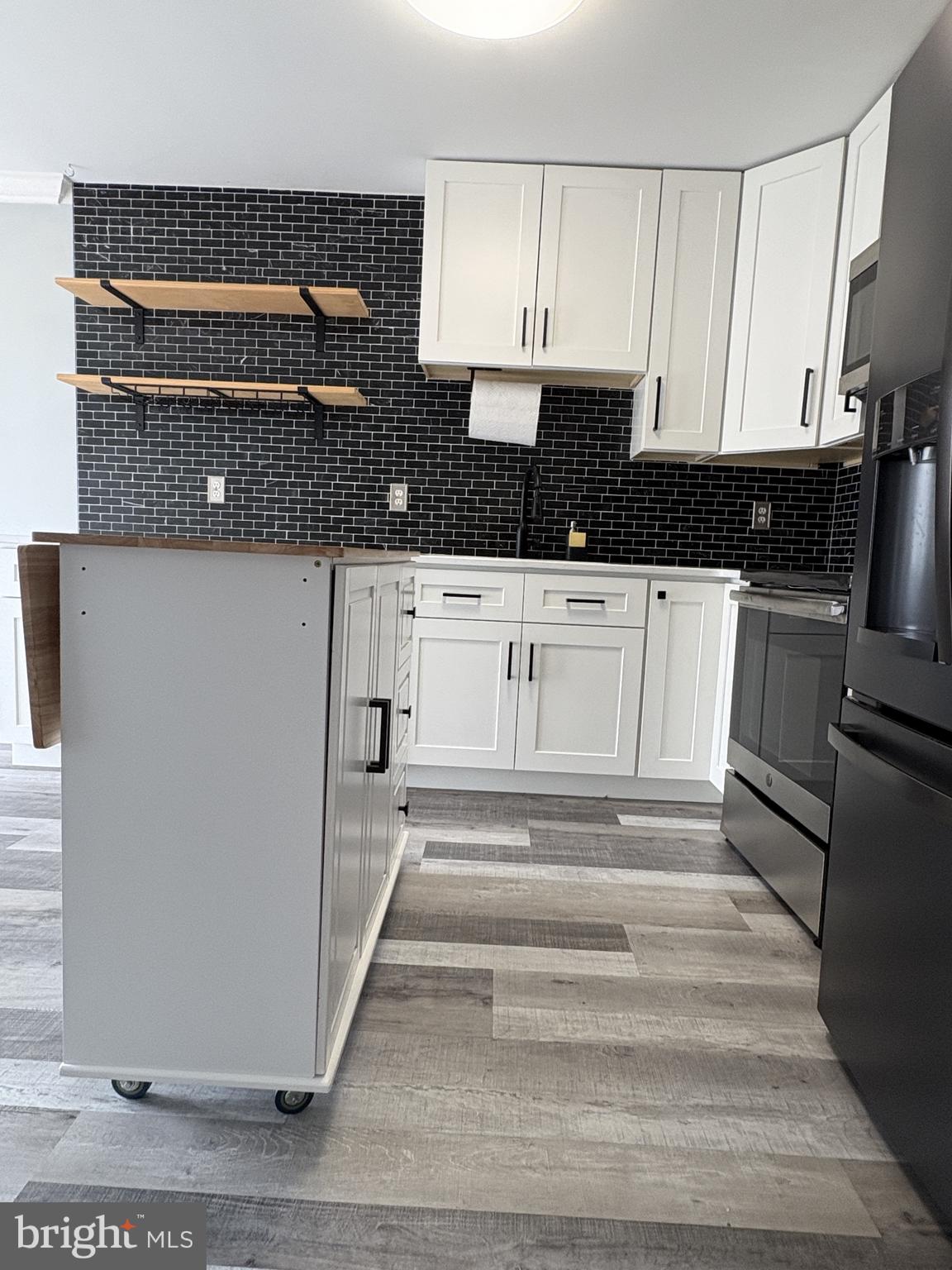 WALNUT HILL - Residential Lease