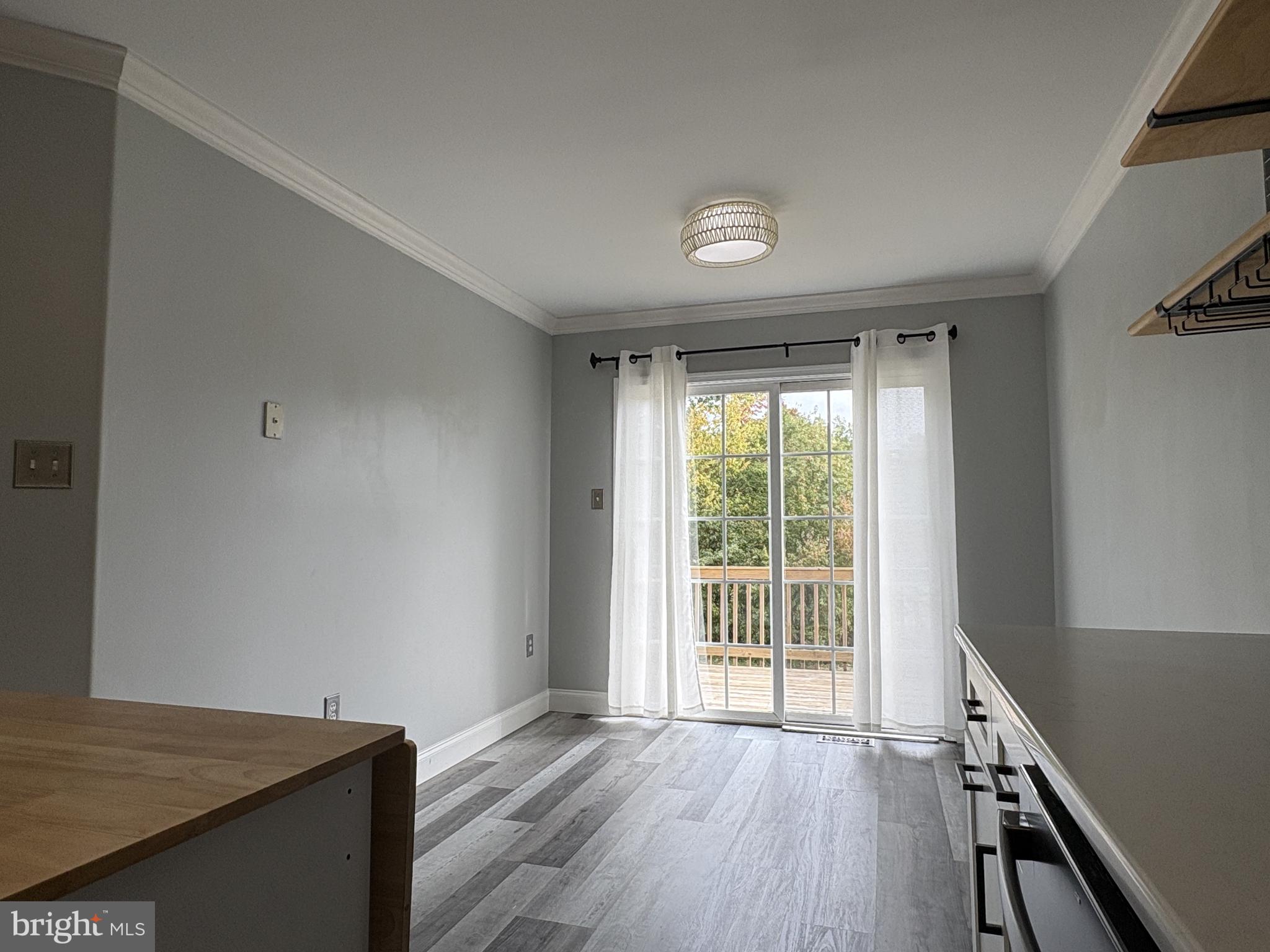 WALNUT HILL - Residential Lease