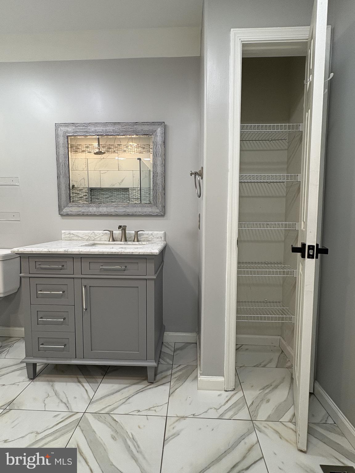 WALNUT HILL - Residential Lease