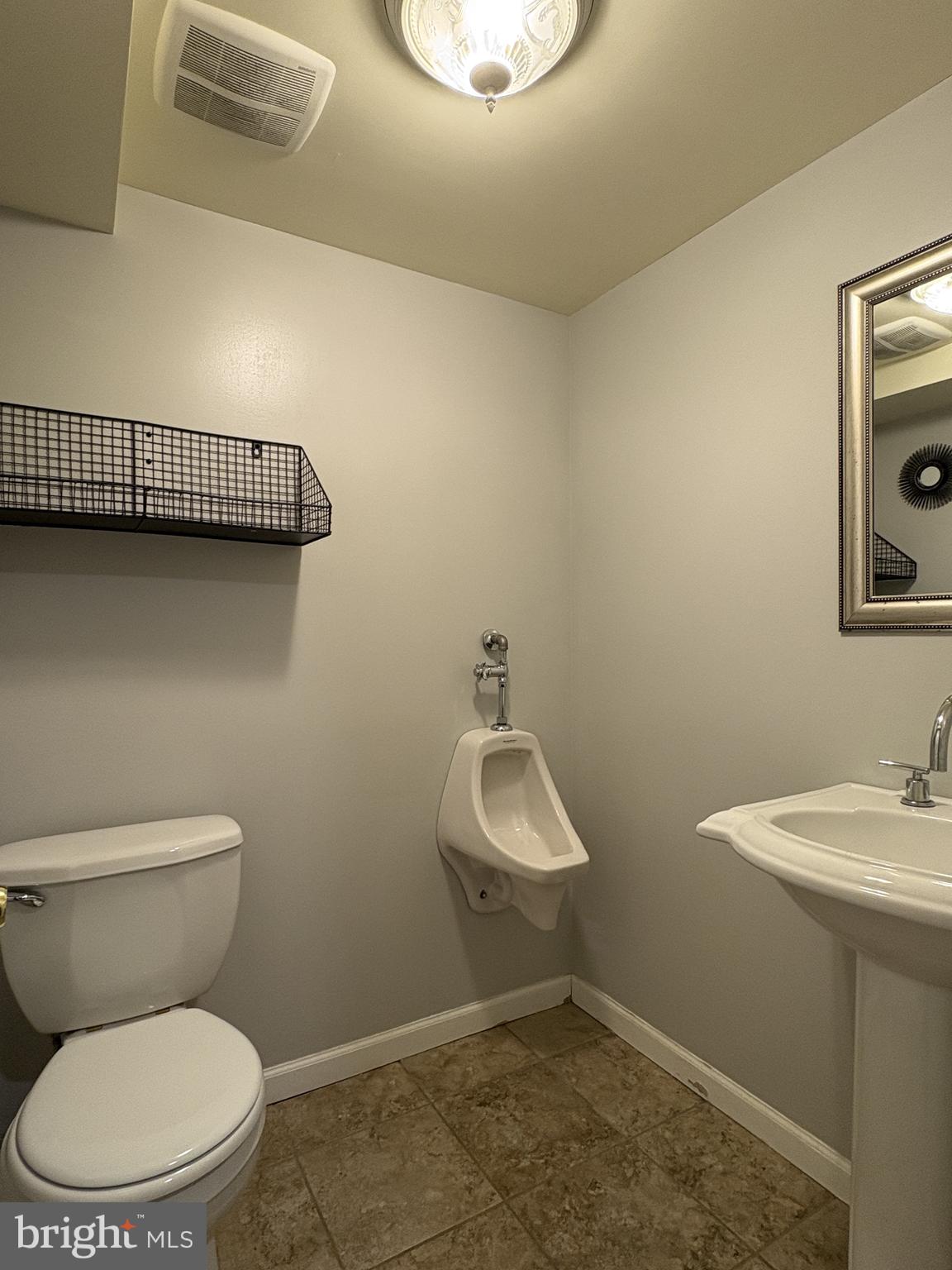 WALNUT HILL - Residential Lease