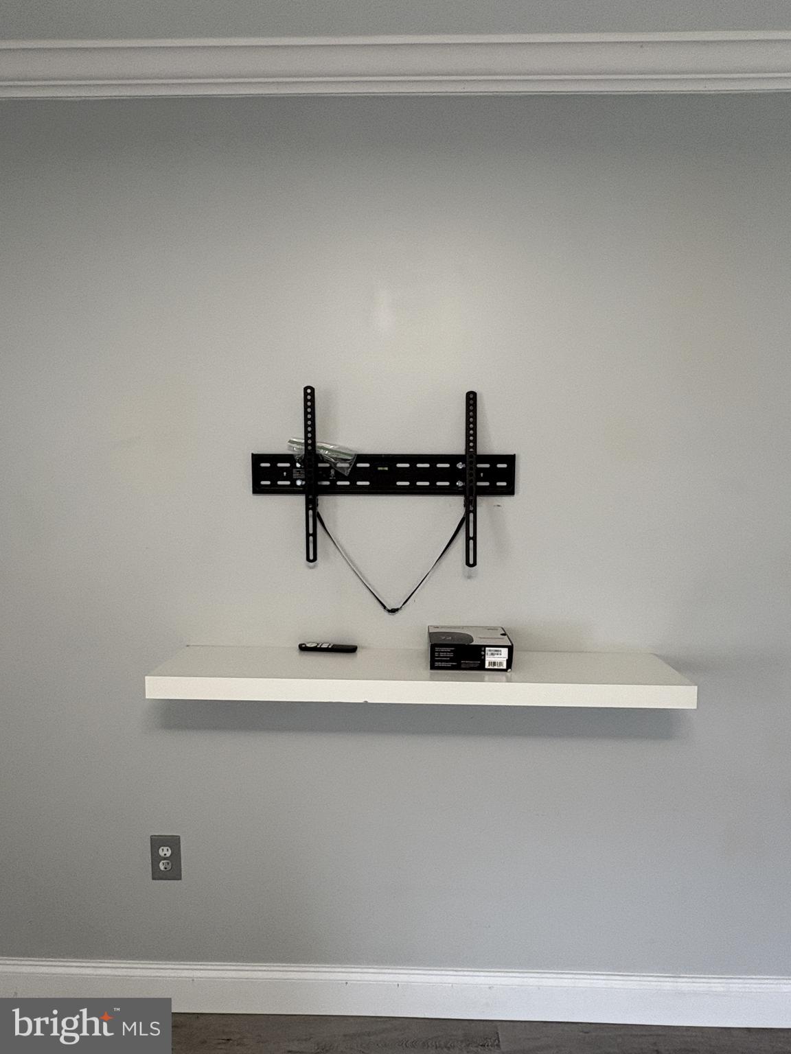 WALNUT HILL - Residential Lease