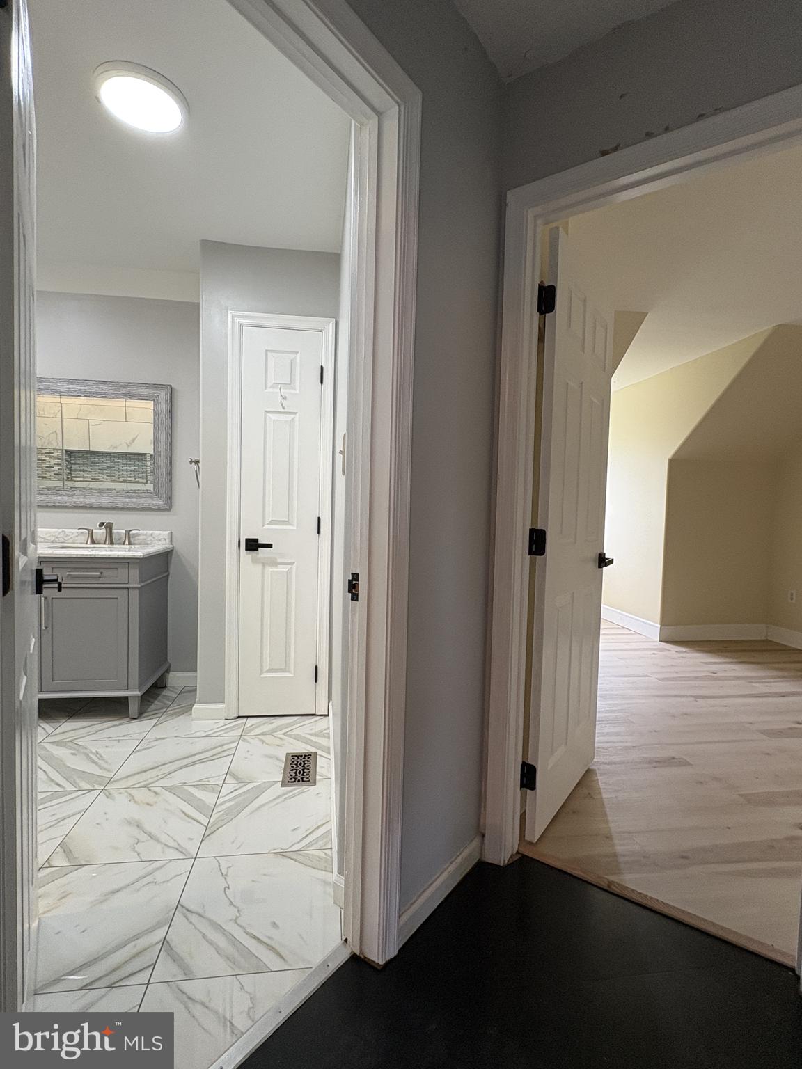 WALNUT HILL - Residential Lease