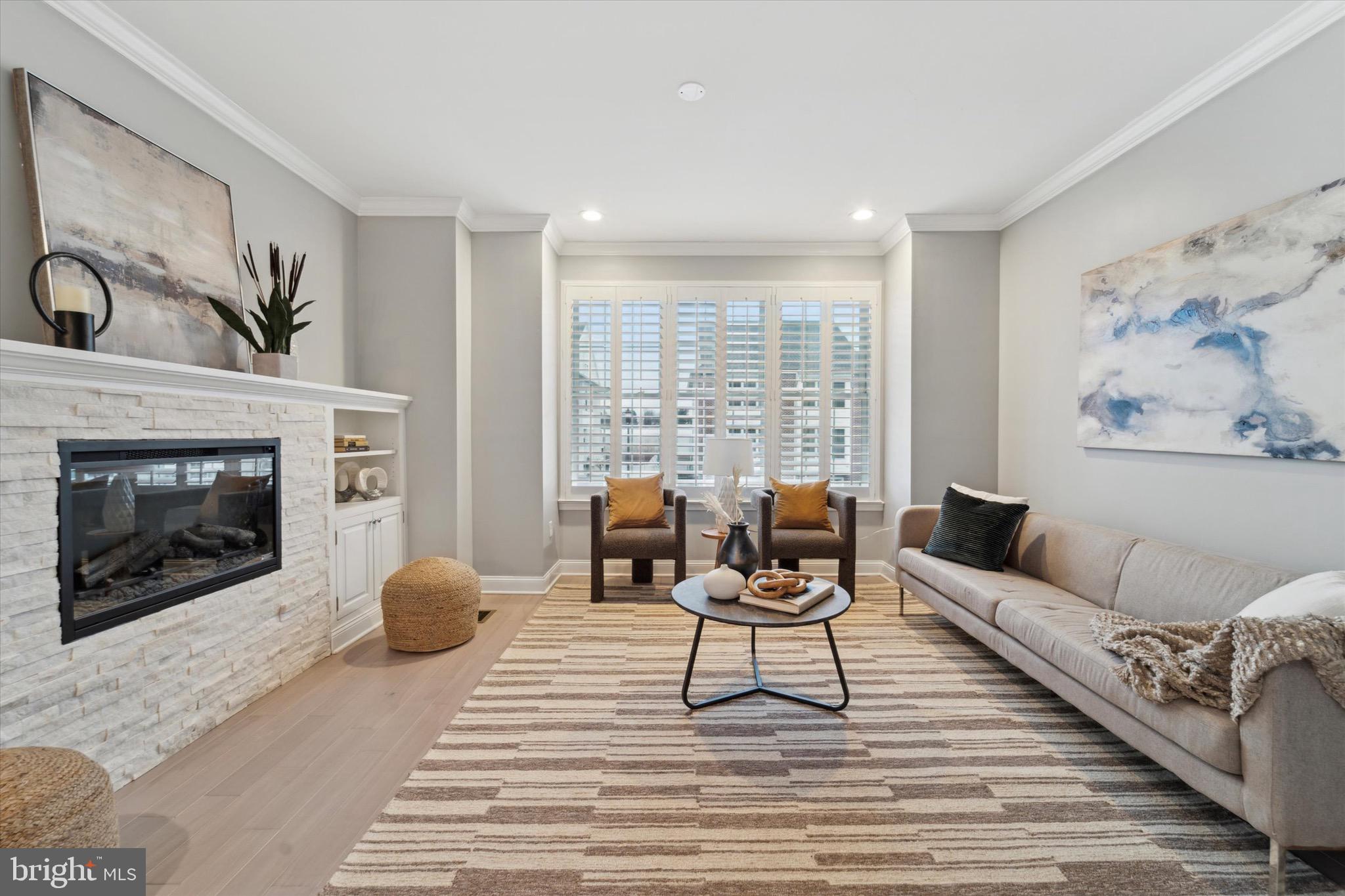 ROXBOROUGH - Residential