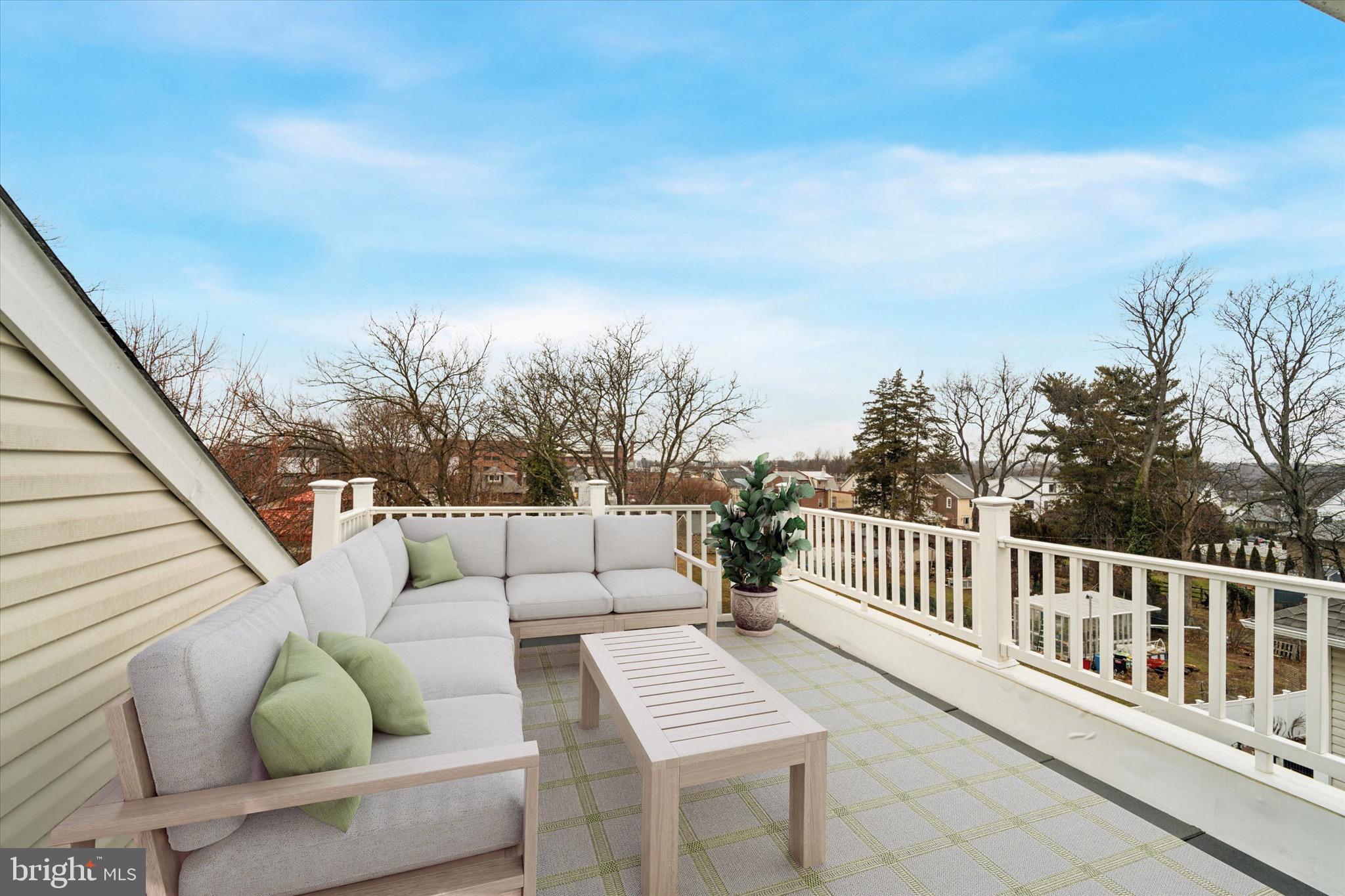 ROXBOROUGH - Residential