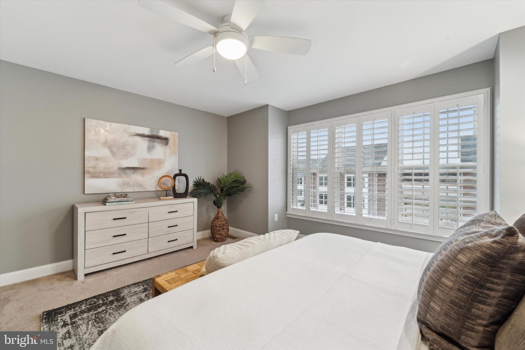 ROXBOROUGH - Residential