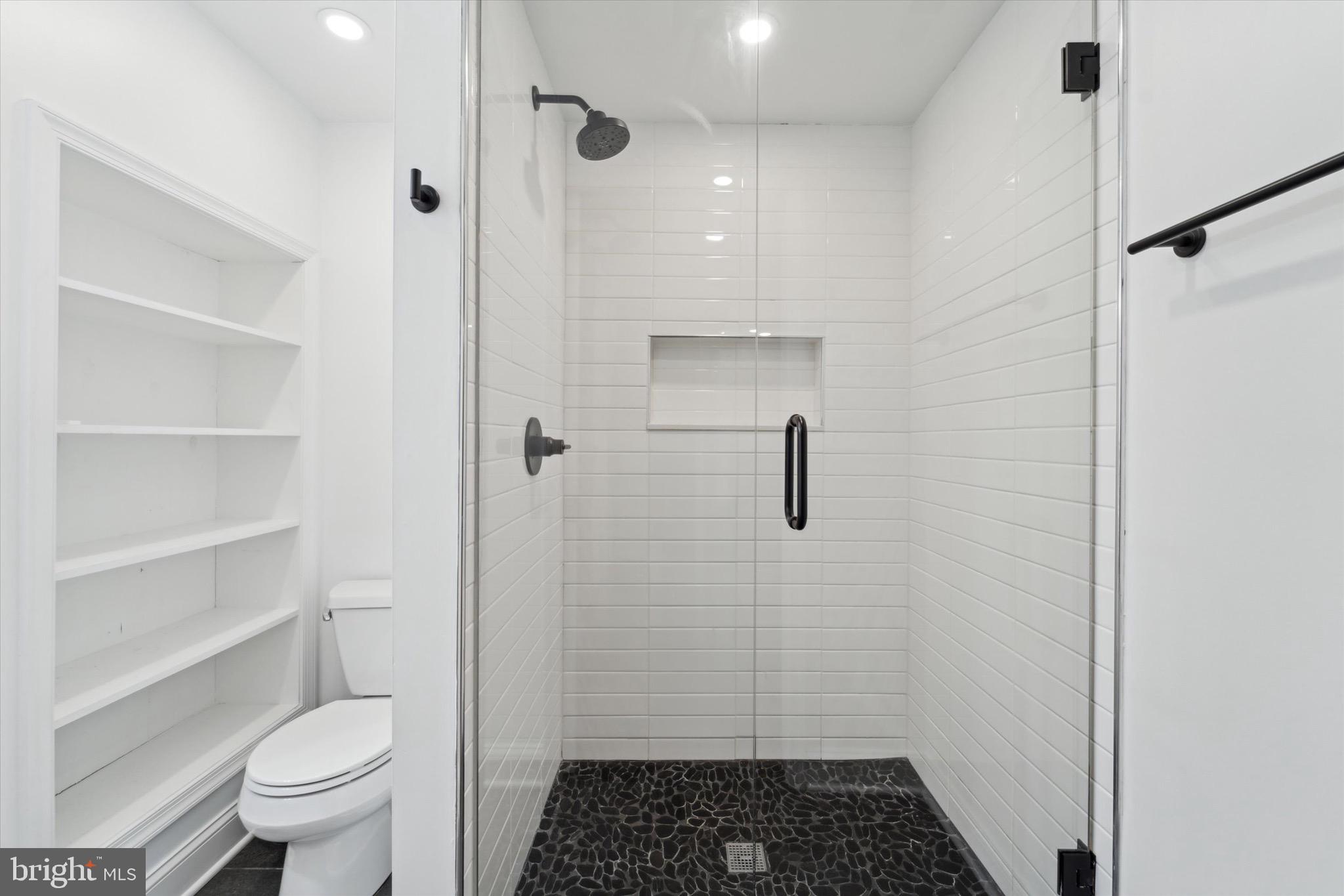 ROXBOROUGH - Residential