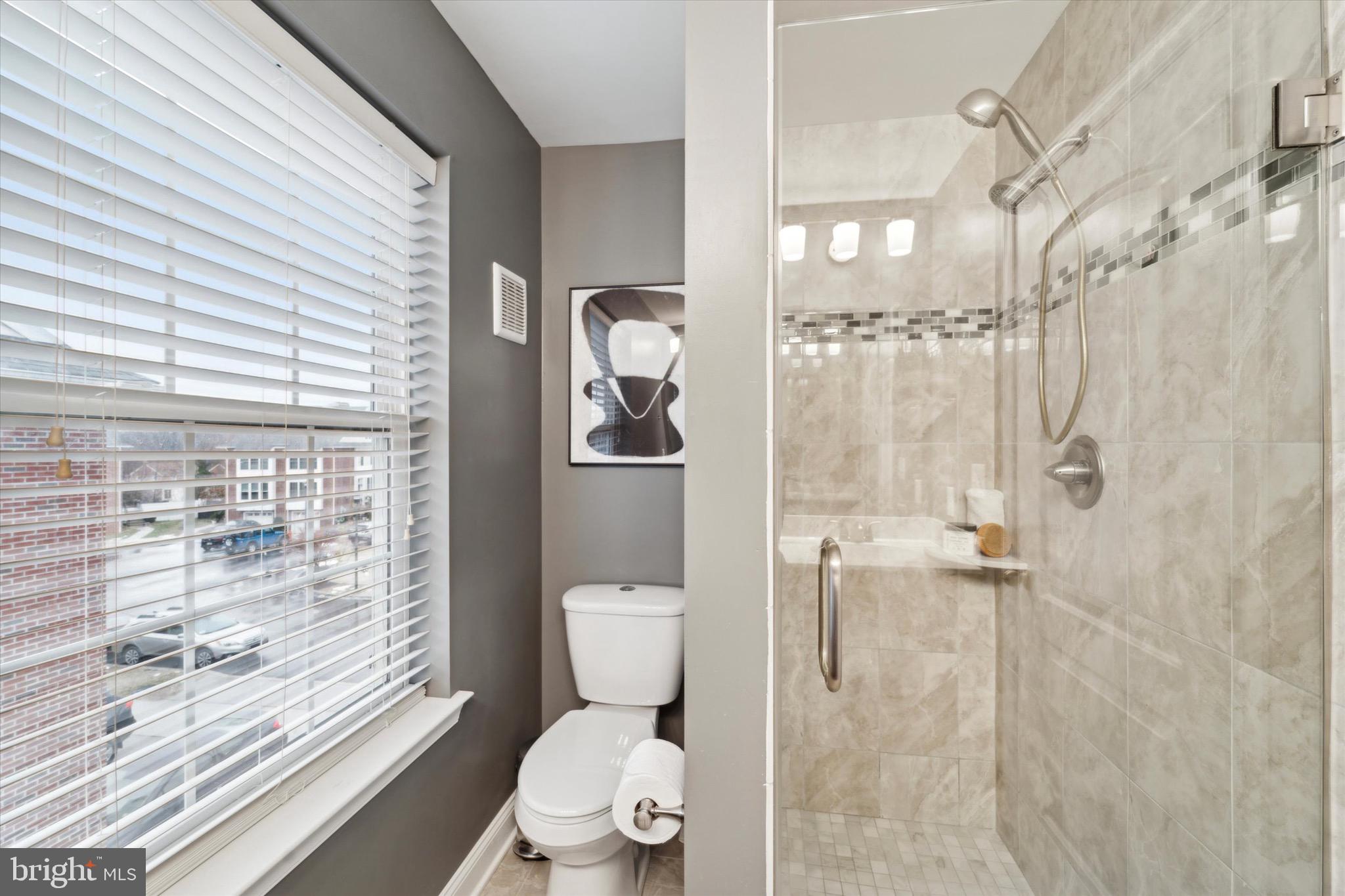 ROXBOROUGH - Residential