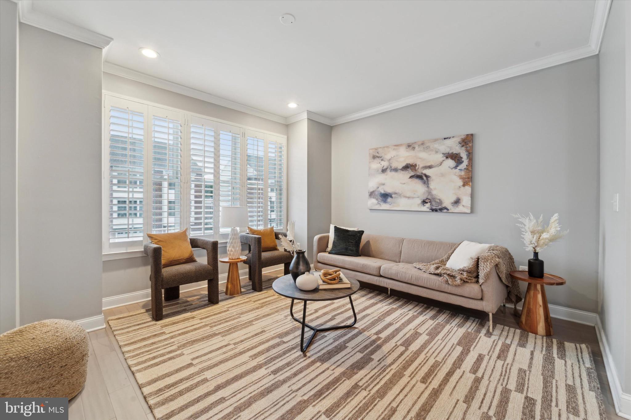 ROXBOROUGH - Residential