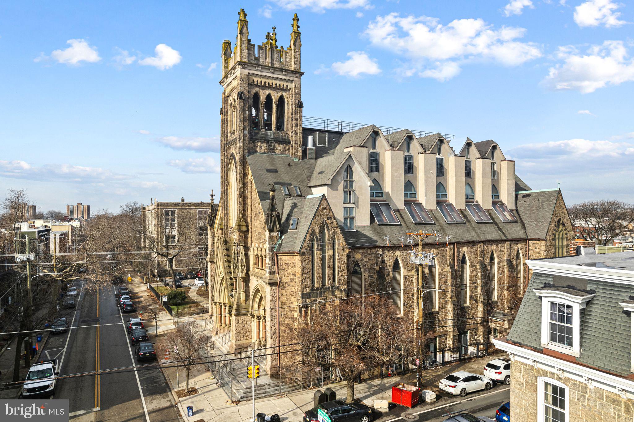 UNIVERSITY CITY - Residential Lease