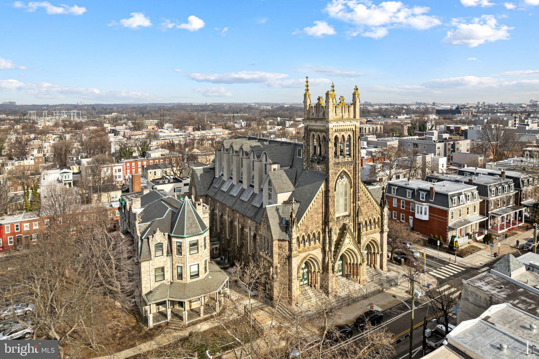 UNIVERSITY CITY - Residential Lease