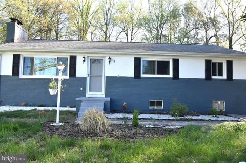 8610 CROOM ROAD UPPER MARLBORO MD 20772