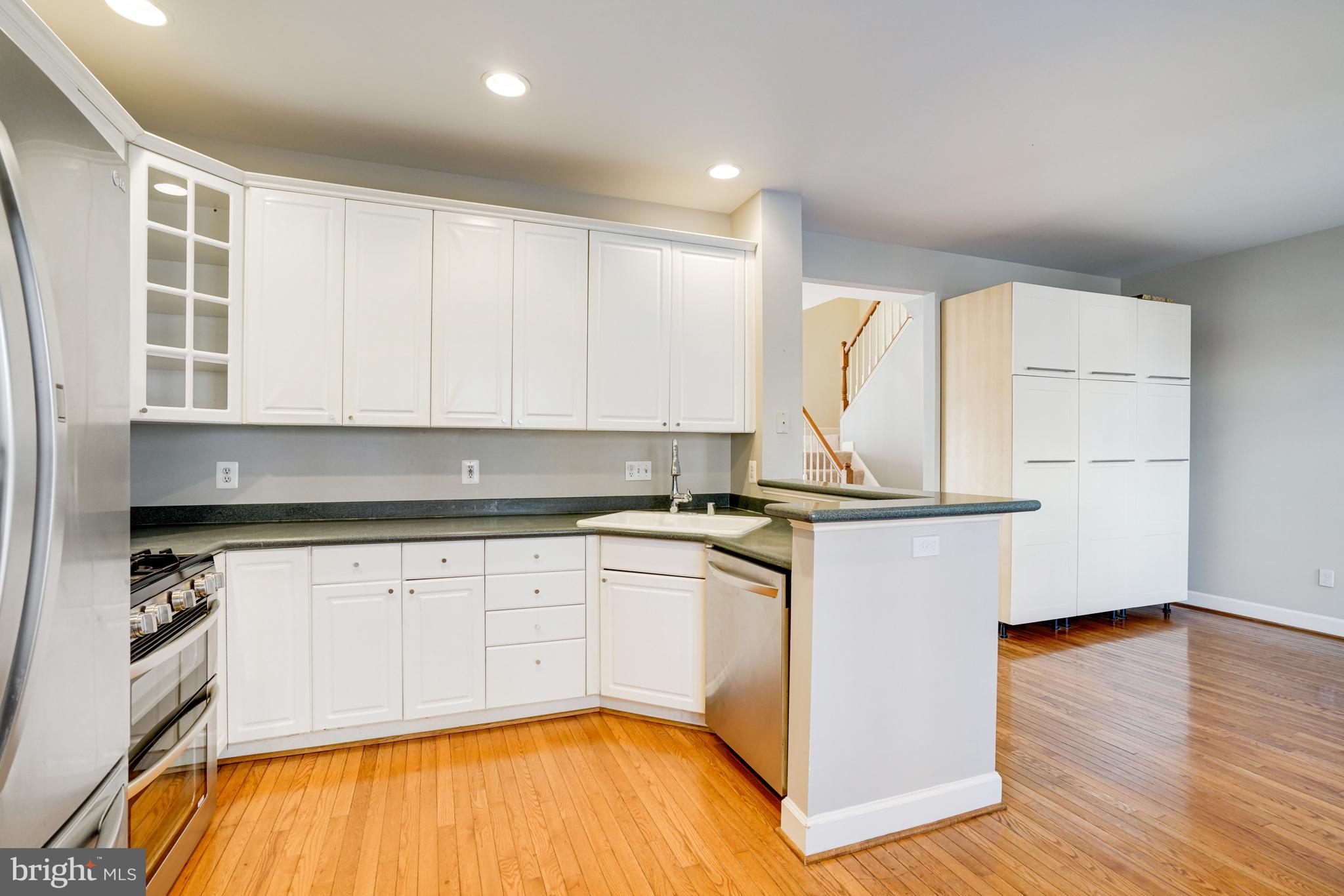 STONEGATE - Residential