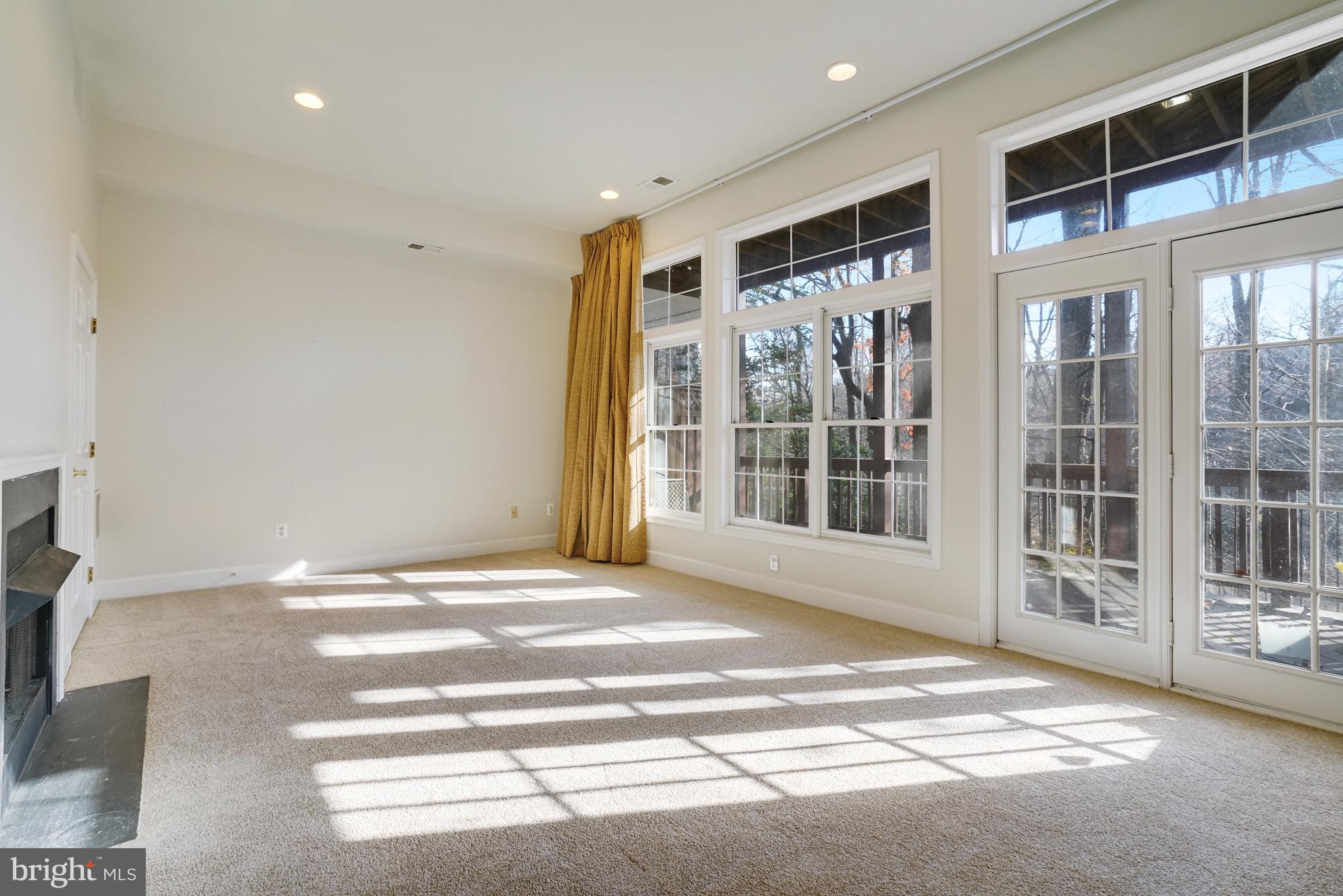 STONEGATE - Residential