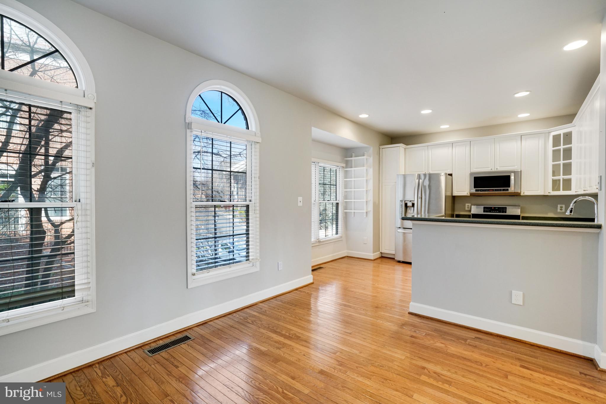 STONEGATE - Residential