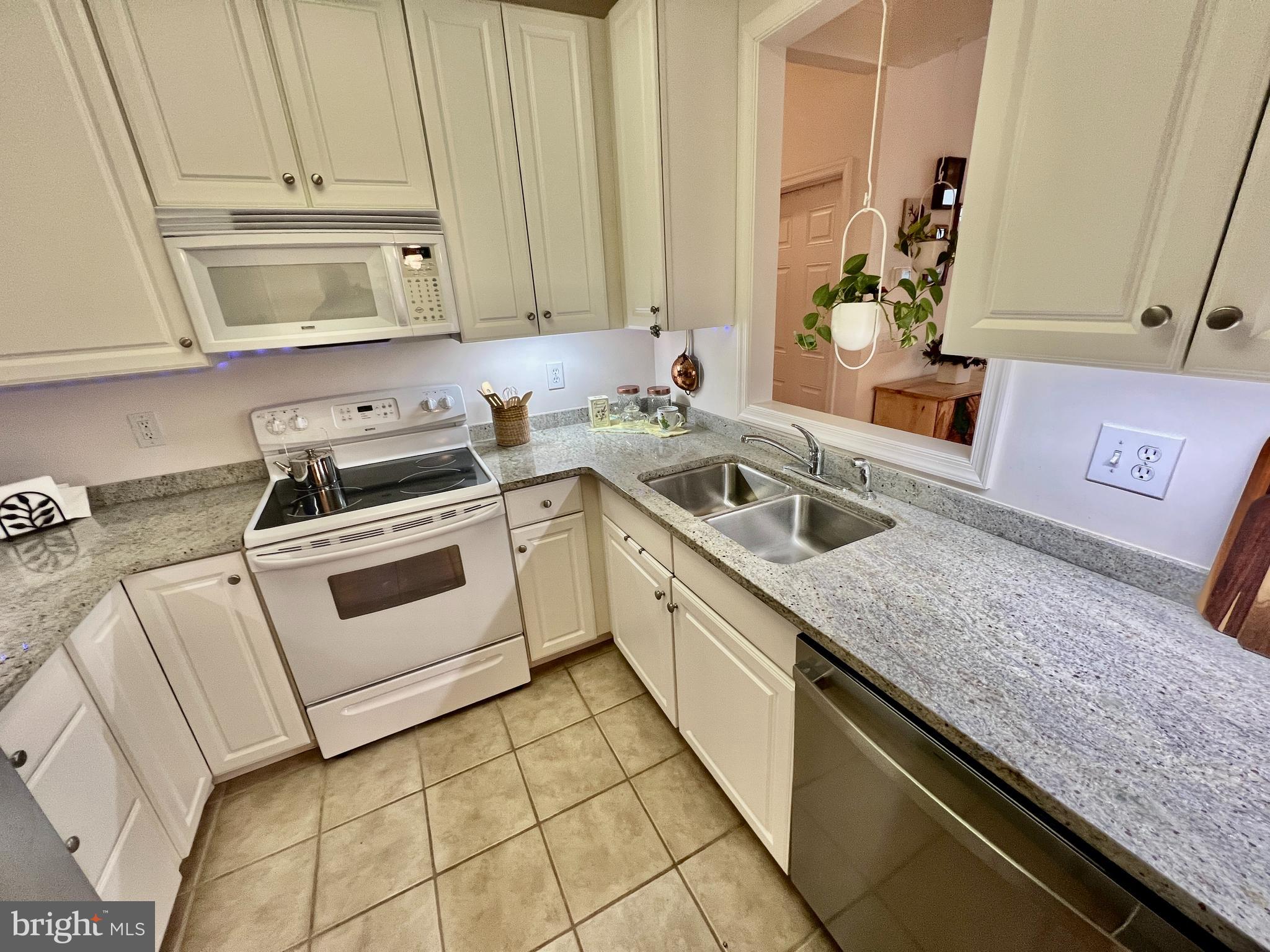 CEDAR BAY - Residential