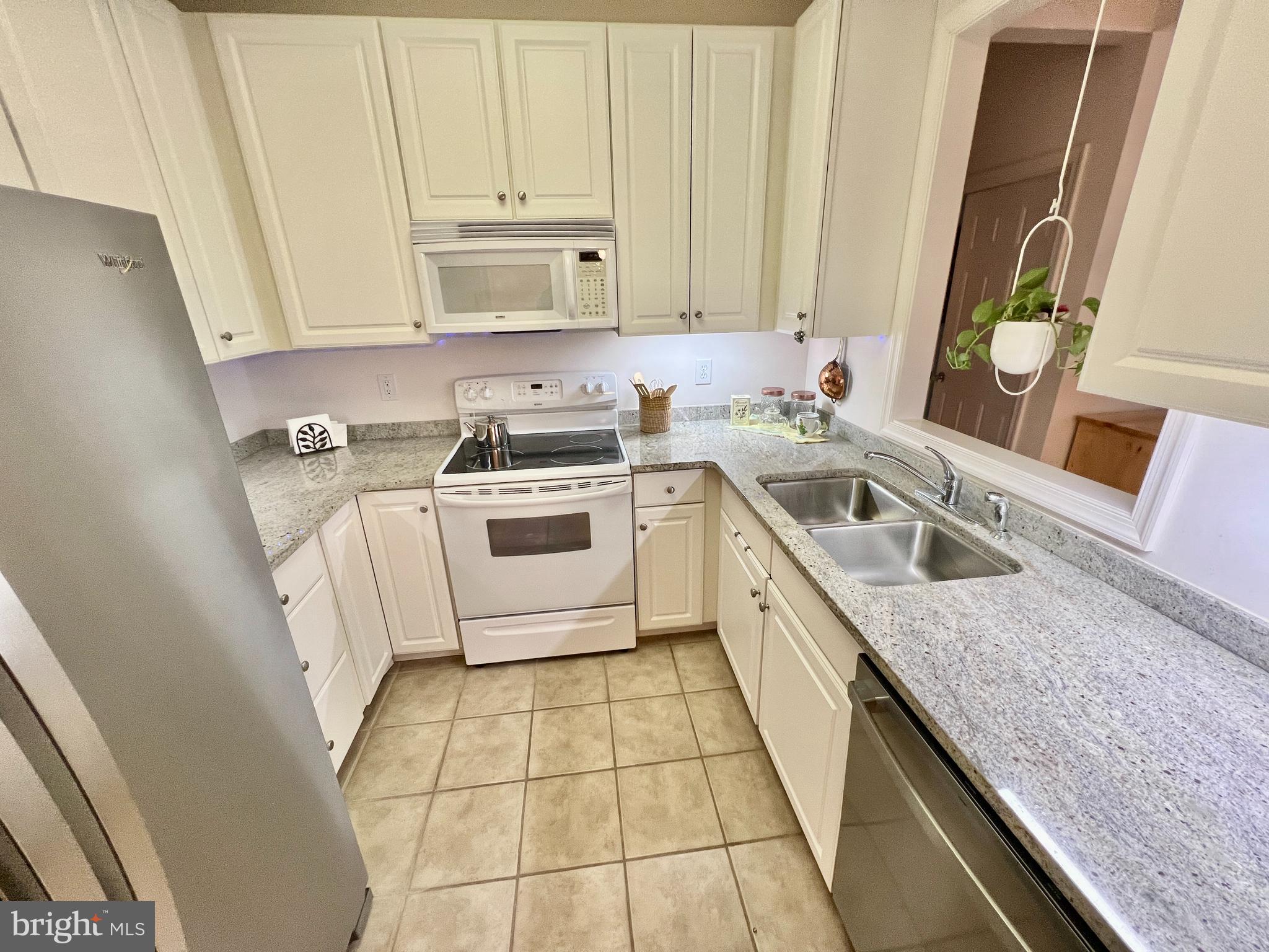 CEDAR BAY - Residential