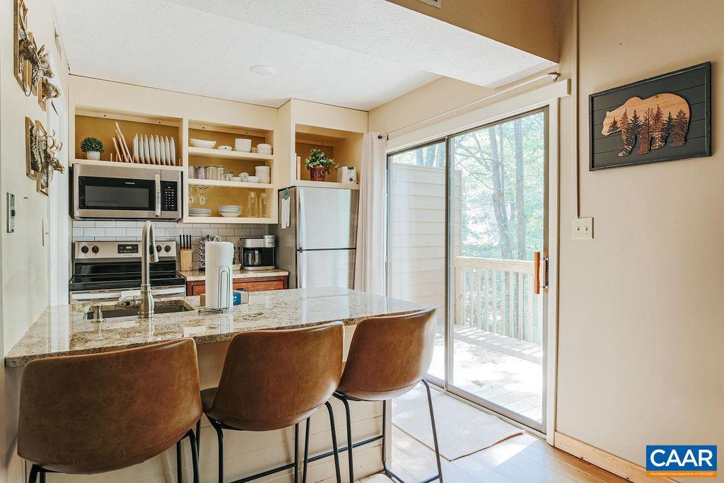 705 LAURELWOOD CONDOS