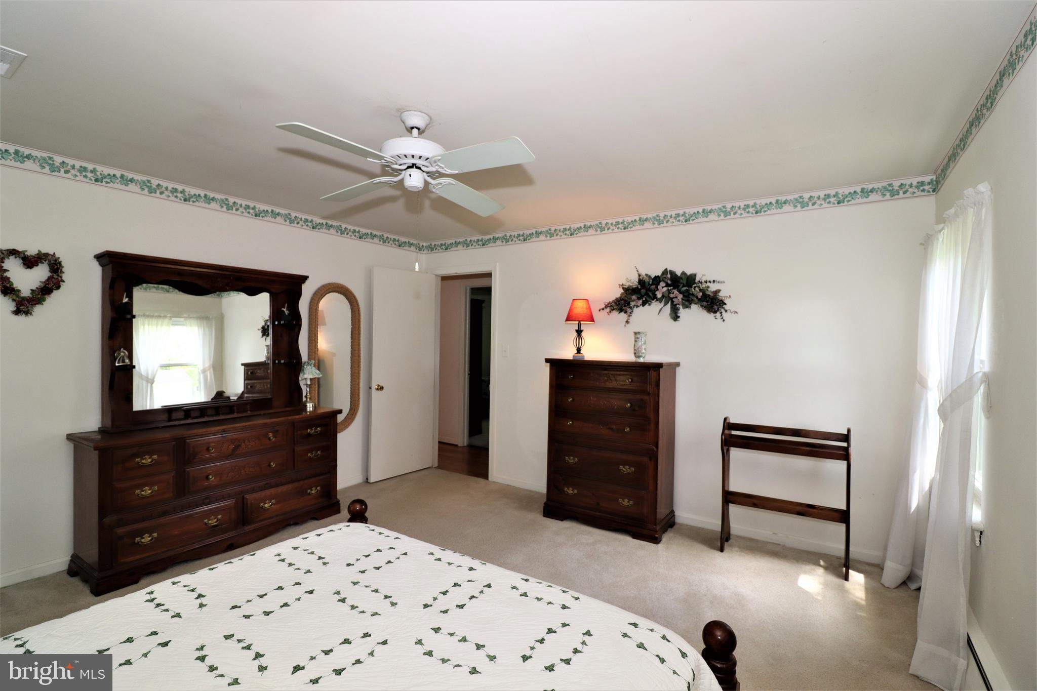 FOXHILLS - Residential