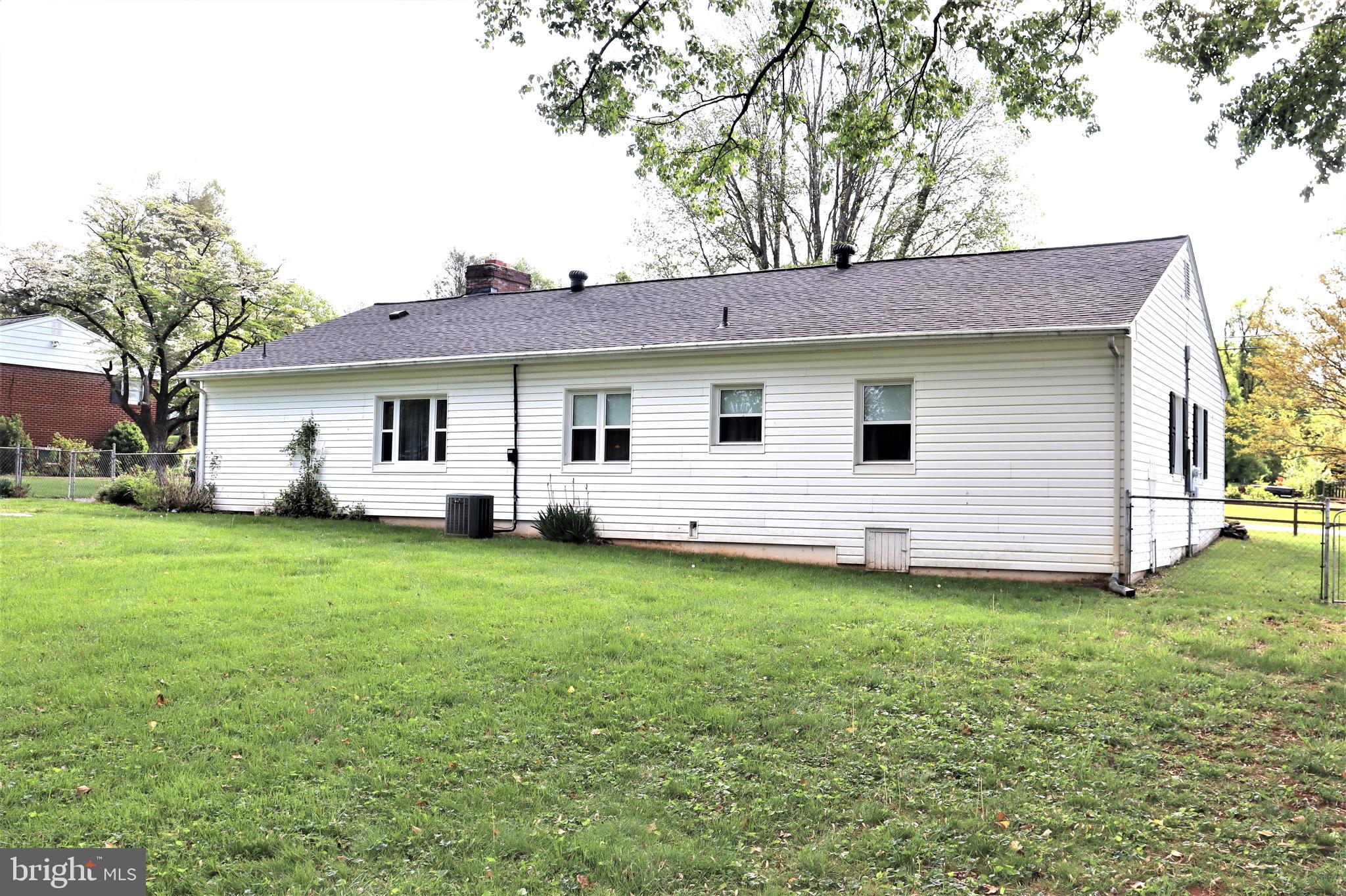 FOXHILLS - Residential