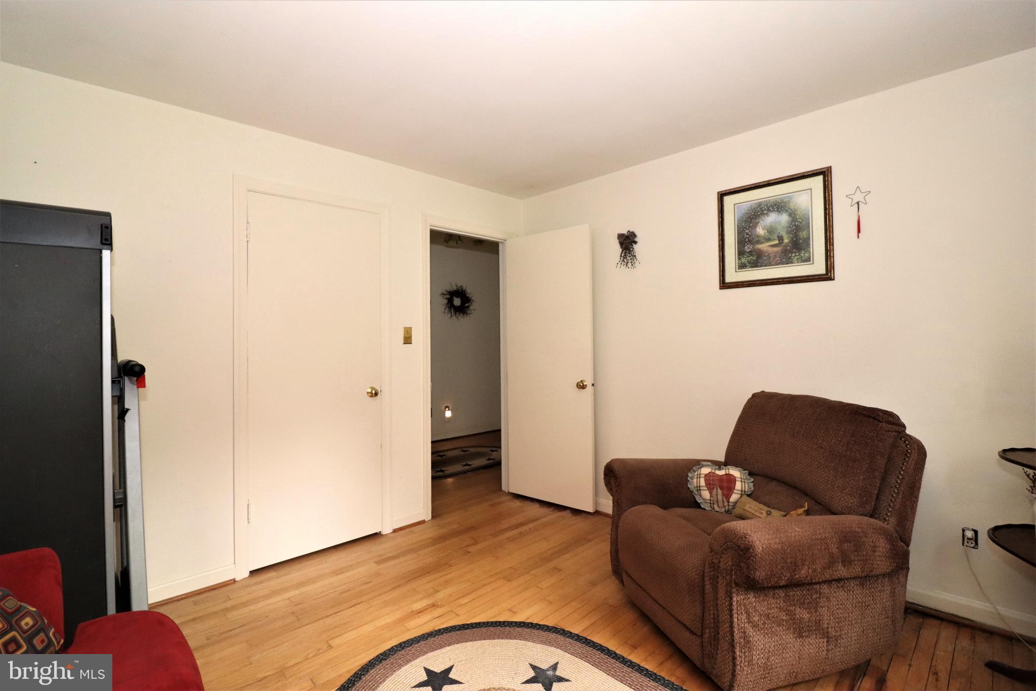 FOXHILLS - Residential