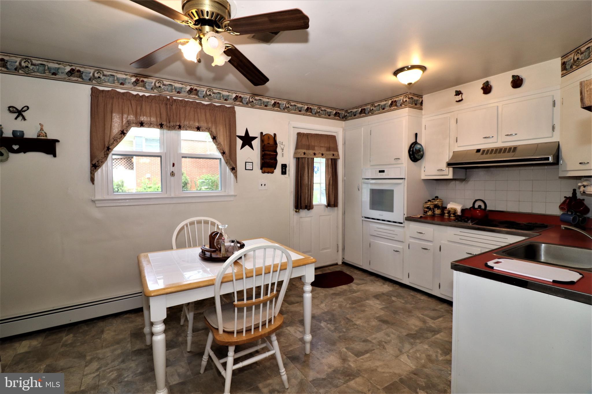 FOXHILLS - Residential