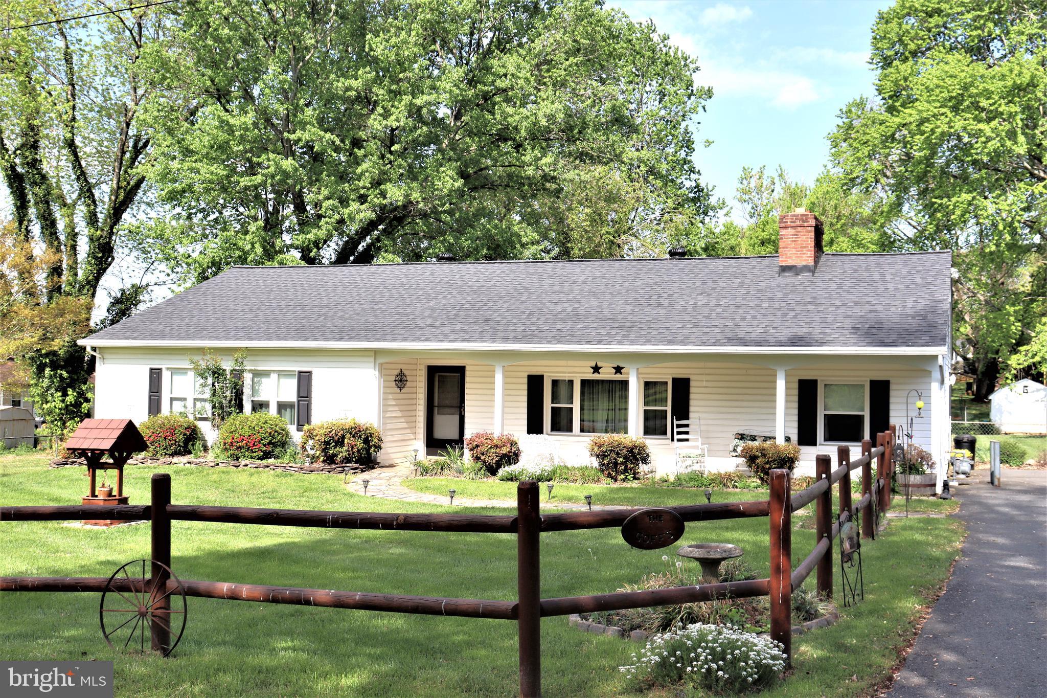 FOXHILLS - Residential