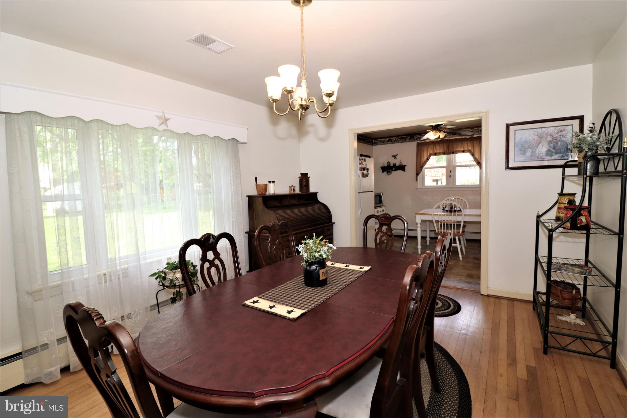 FOXHILLS - Residential